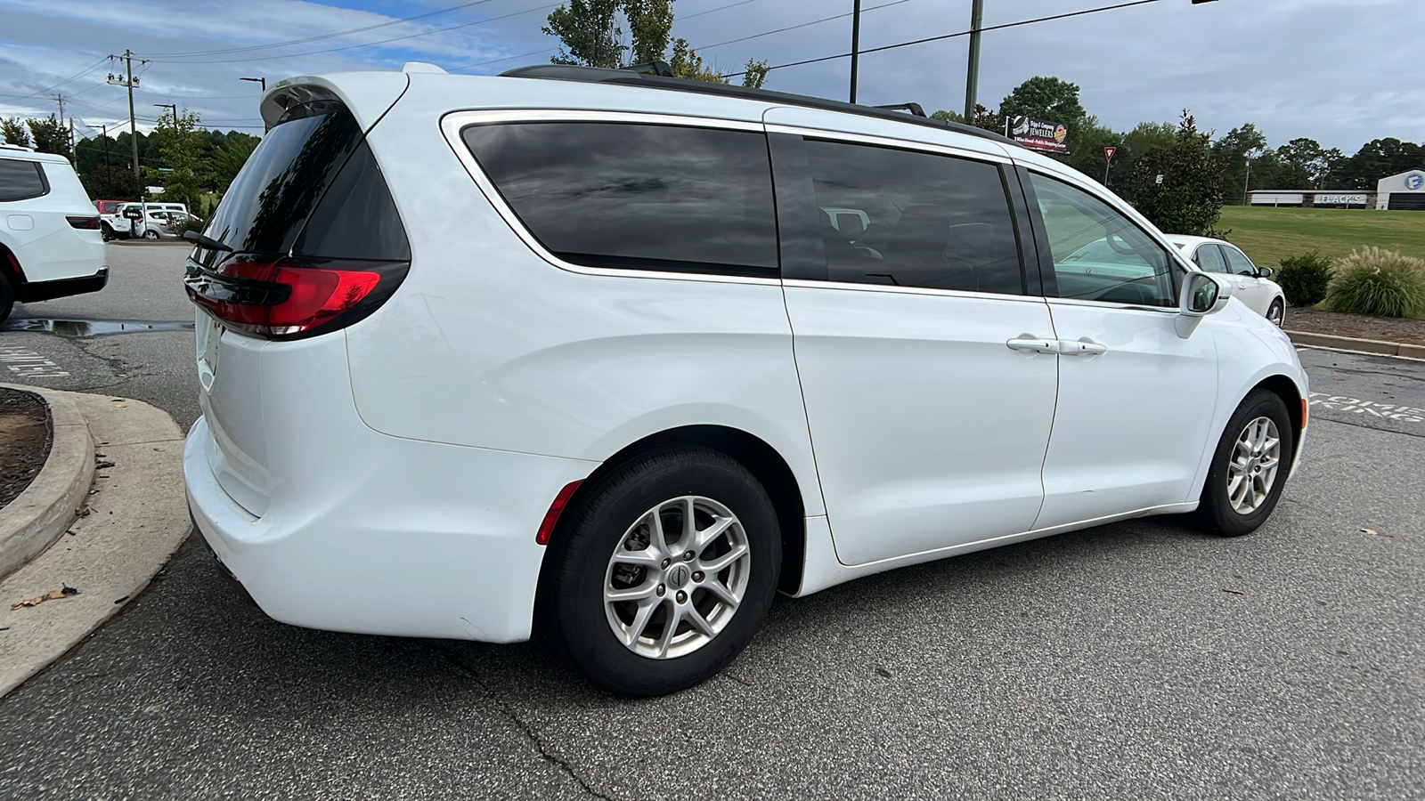 2022 Chrysler Pacifica Touring L 5