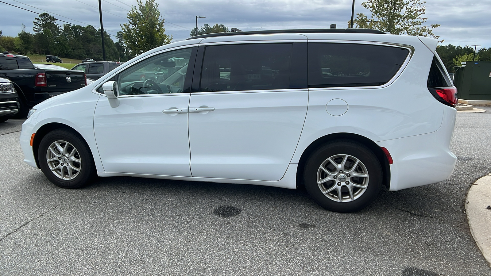 2022 Chrysler Pacifica Touring L 8