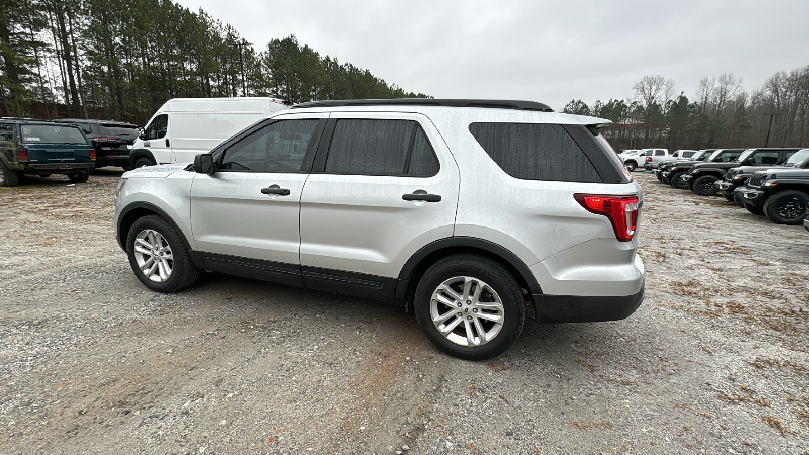 2017 Ford Explorer Base 8