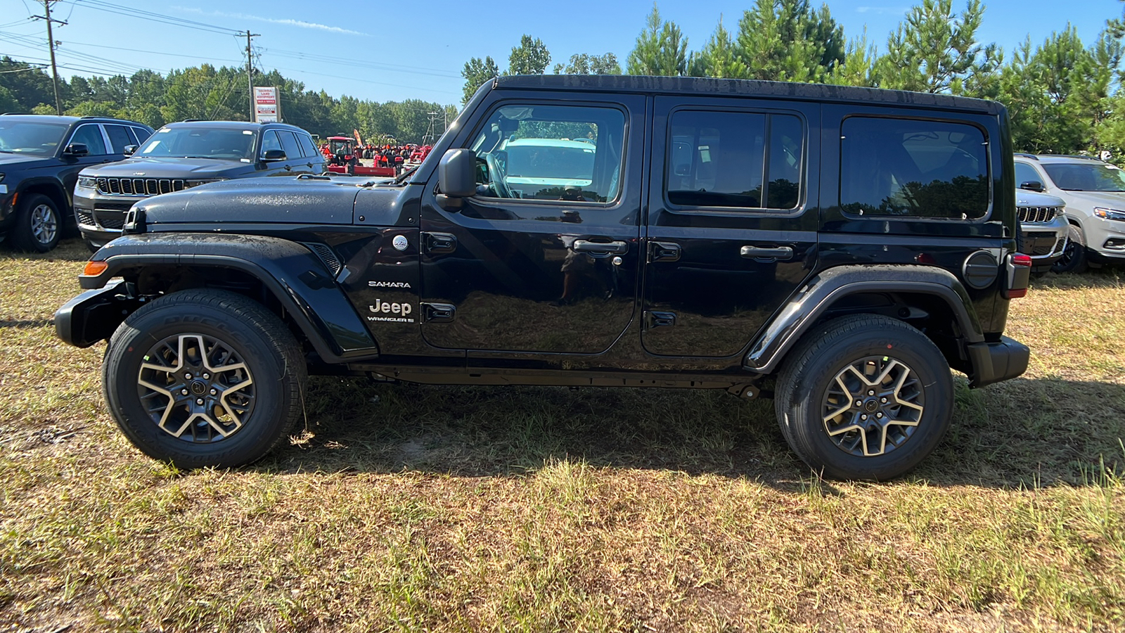 2024 Jeep Wrangler Sahara 8