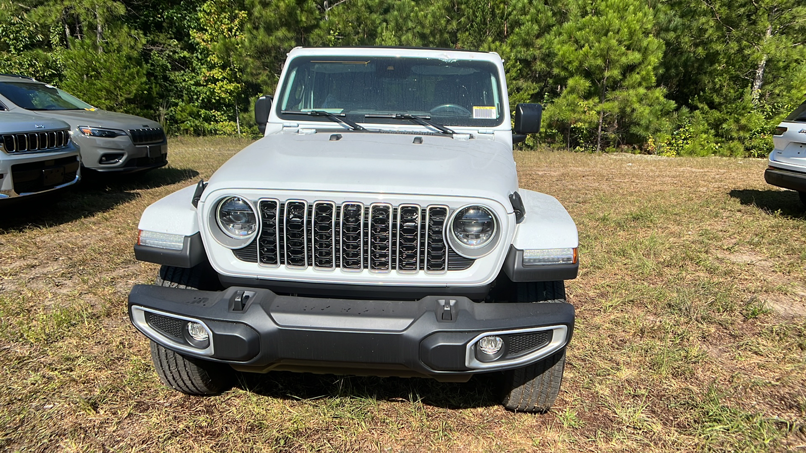 2024 Jeep Wrangler Sahara 2