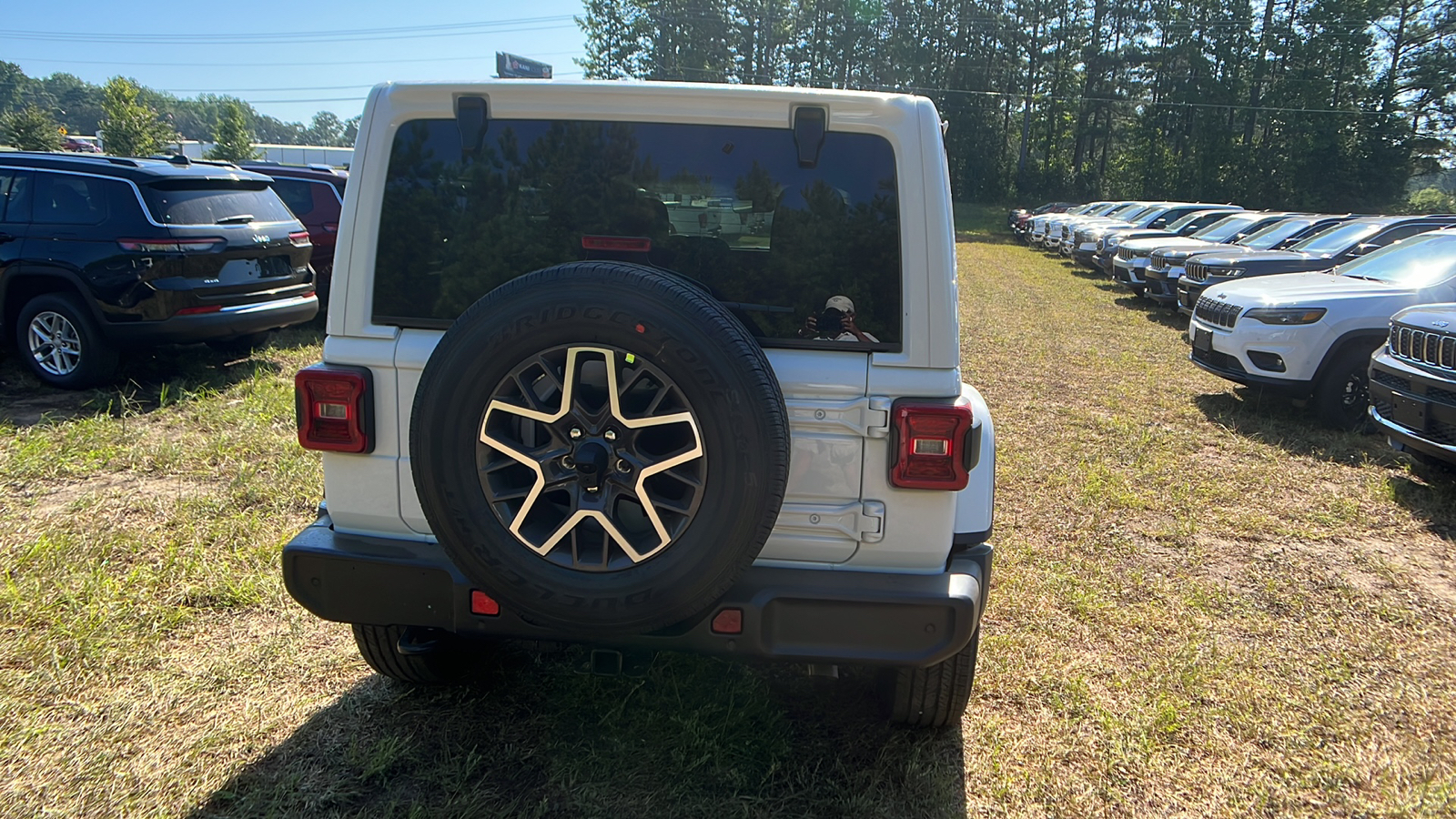 2024 Jeep Wrangler Sahara 6