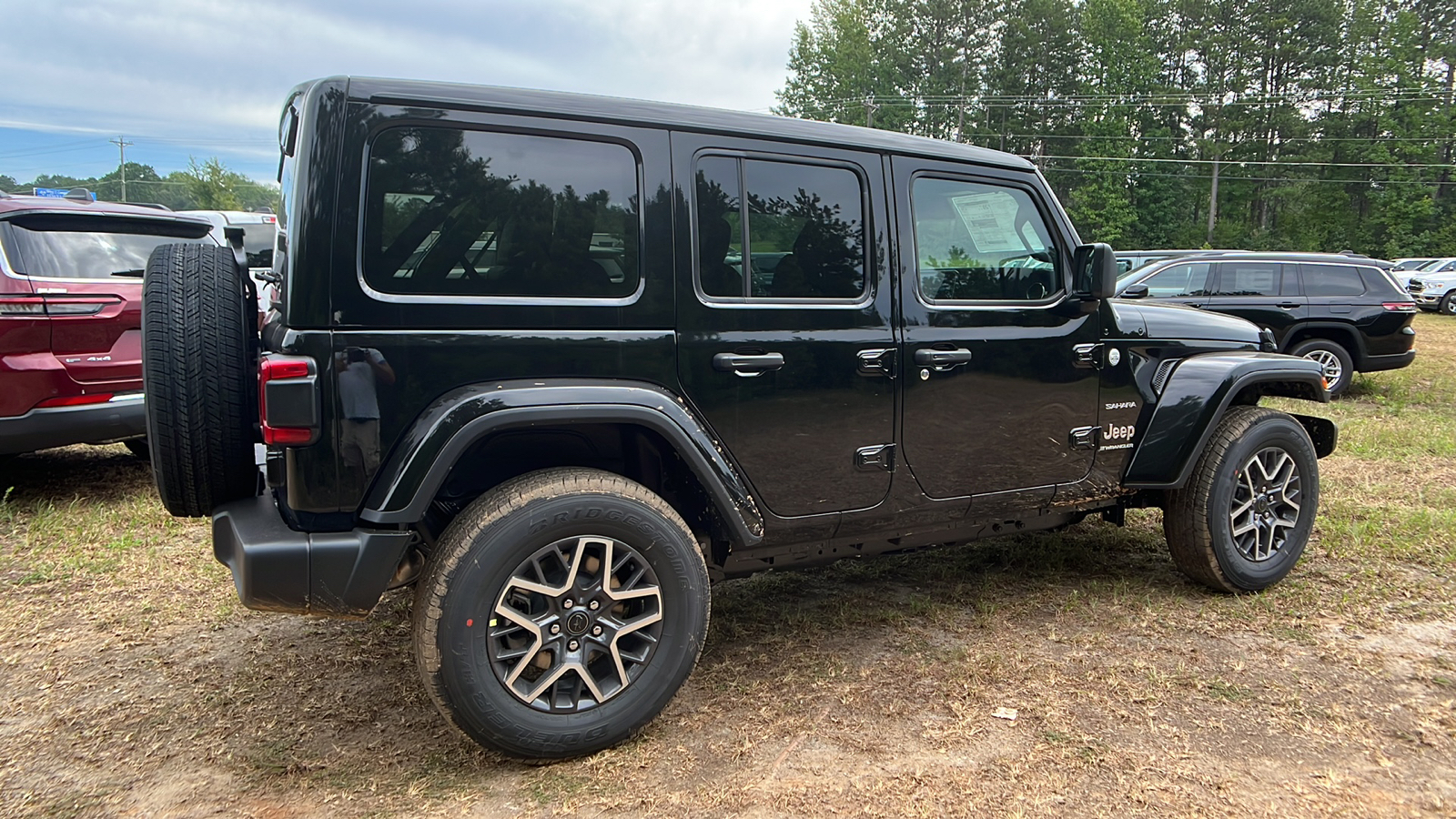 2024 Jeep Wrangler Sahara 5