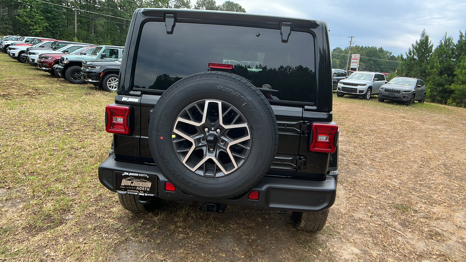 2024 Jeep Wrangler Sahara 6