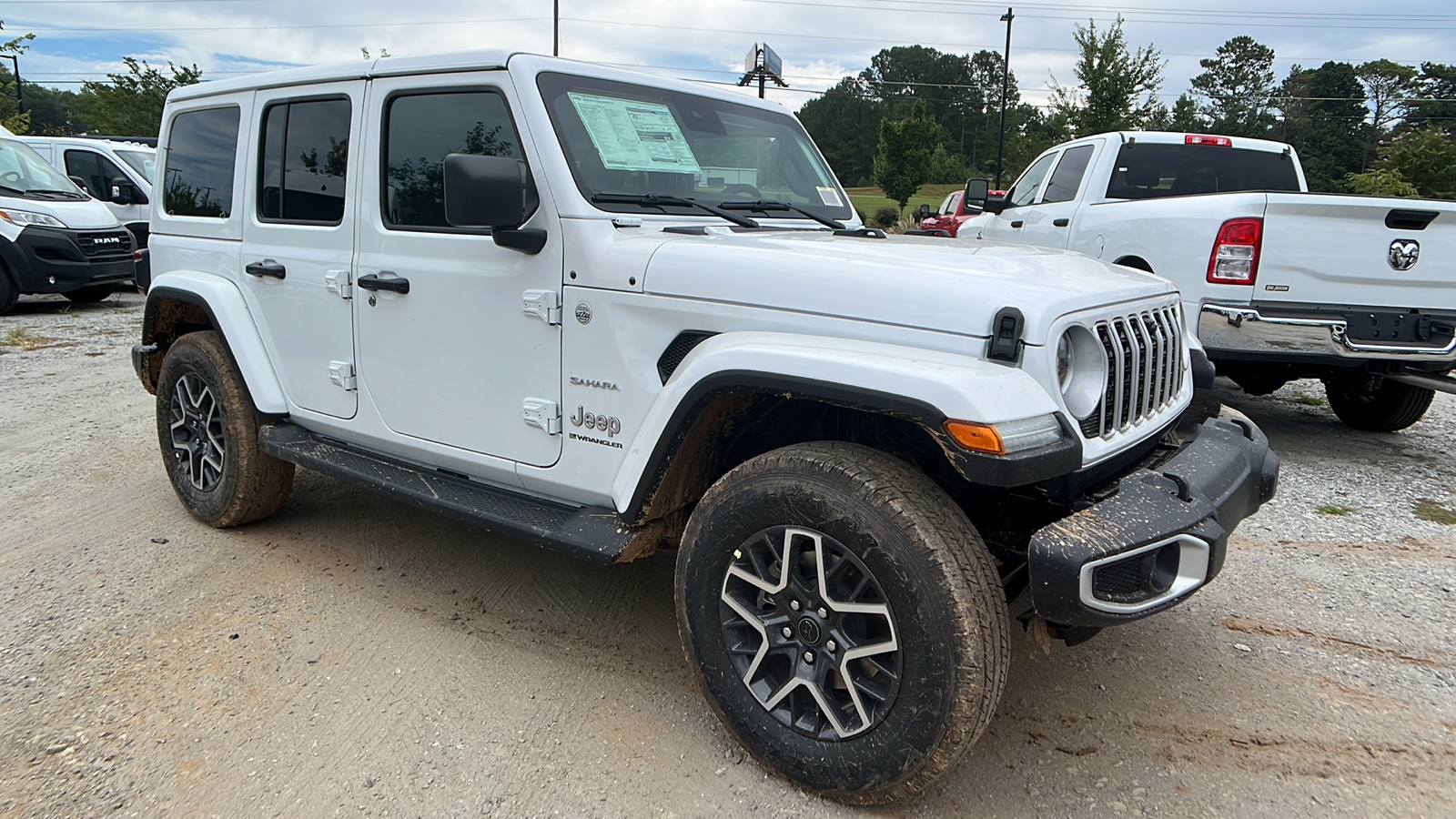 2024 Jeep Wrangler Sahara 3