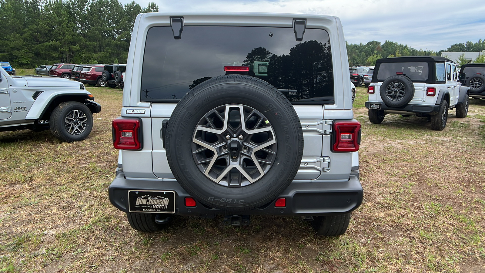 2024 Jeep Wrangler Sahara 6