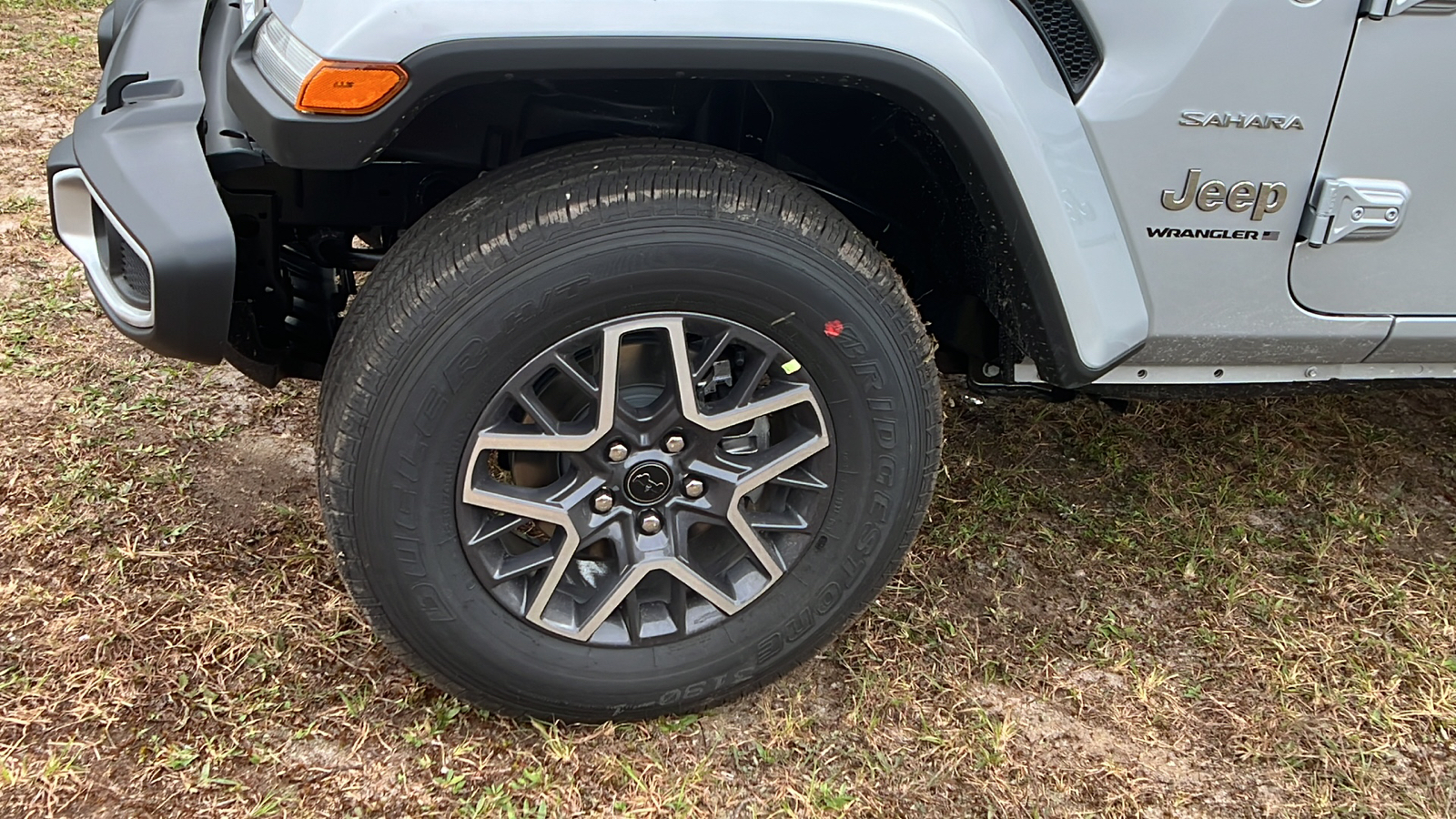 2024 Jeep Wrangler Sahara 9