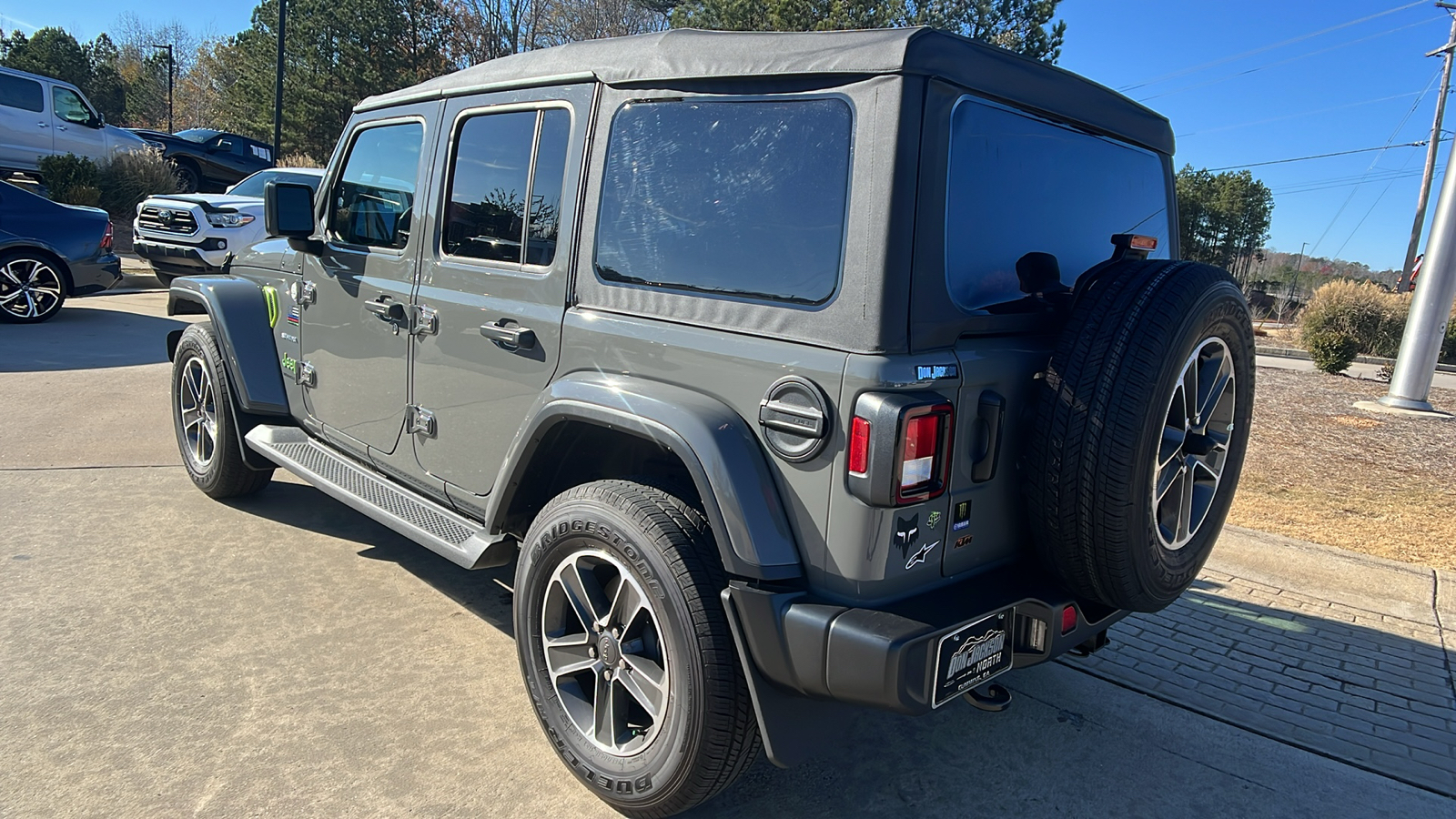 2023 Jeep Wrangler Sahara 7