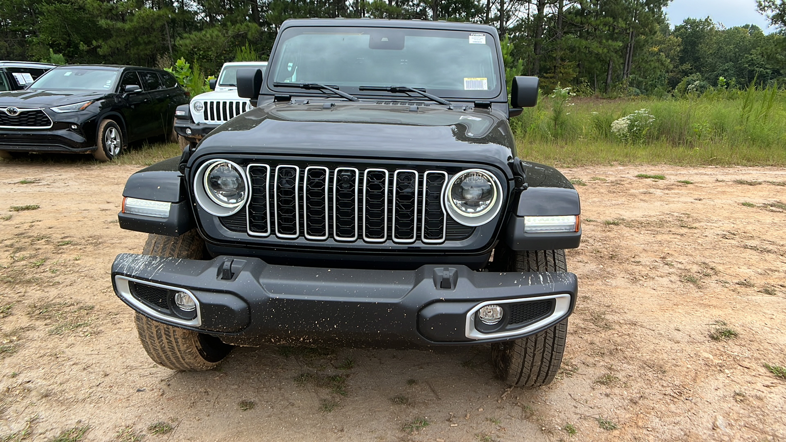 2024 Jeep Wrangler Sahara 2