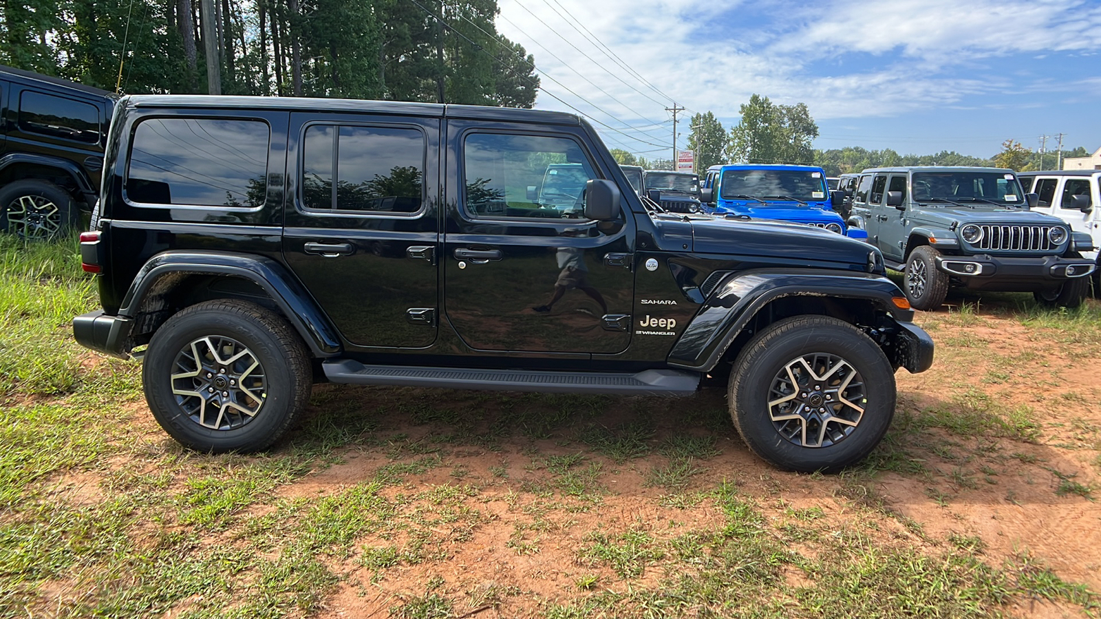 2024 Jeep Wrangler Sahara 4