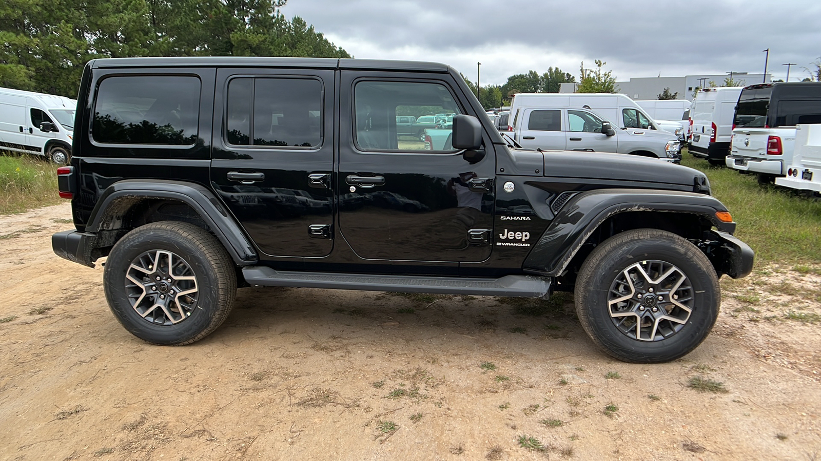 2024 Jeep Wrangler Sahara 4