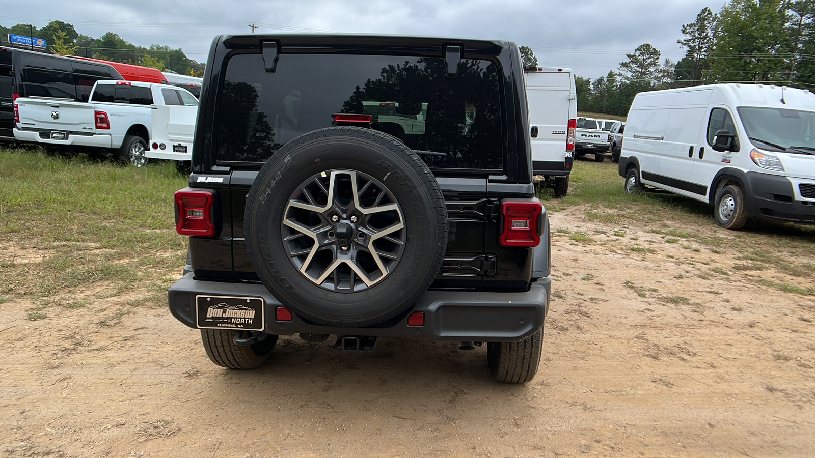 2024 Jeep Wrangler Sahara 6