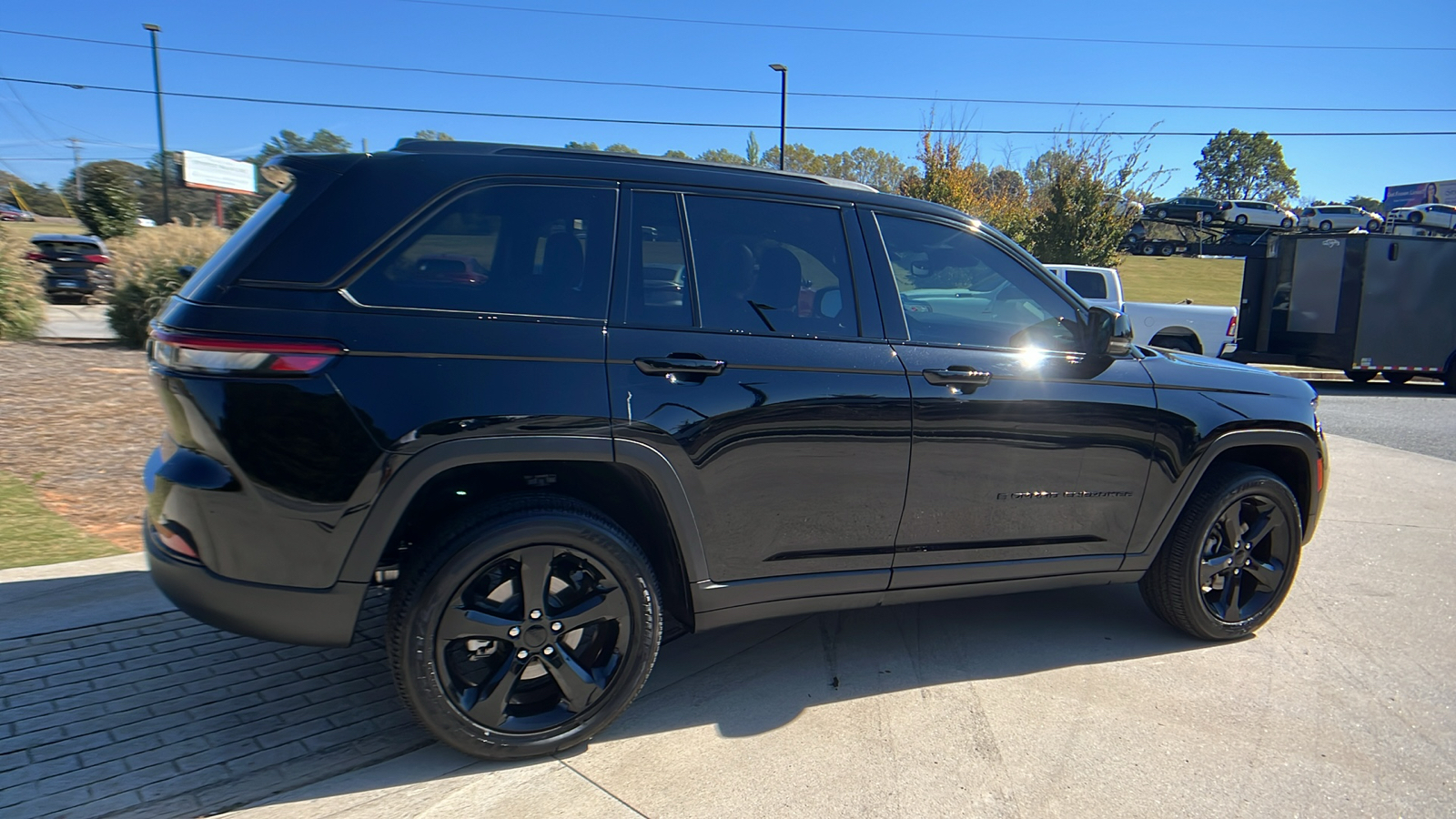 2024 Jeep Grand Cherokee Altitude X 5