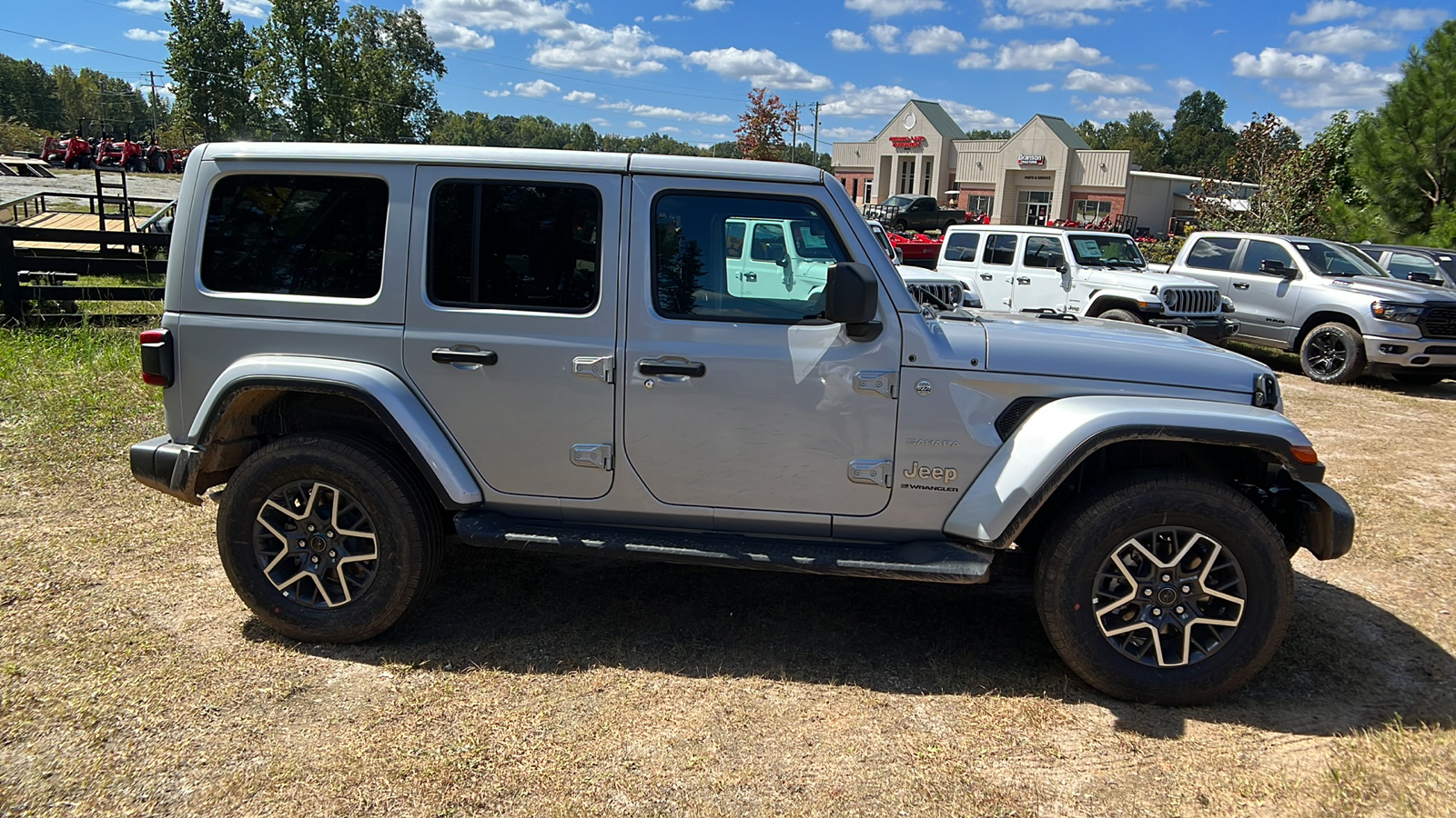 2024 Jeep Wrangler Sahara 4