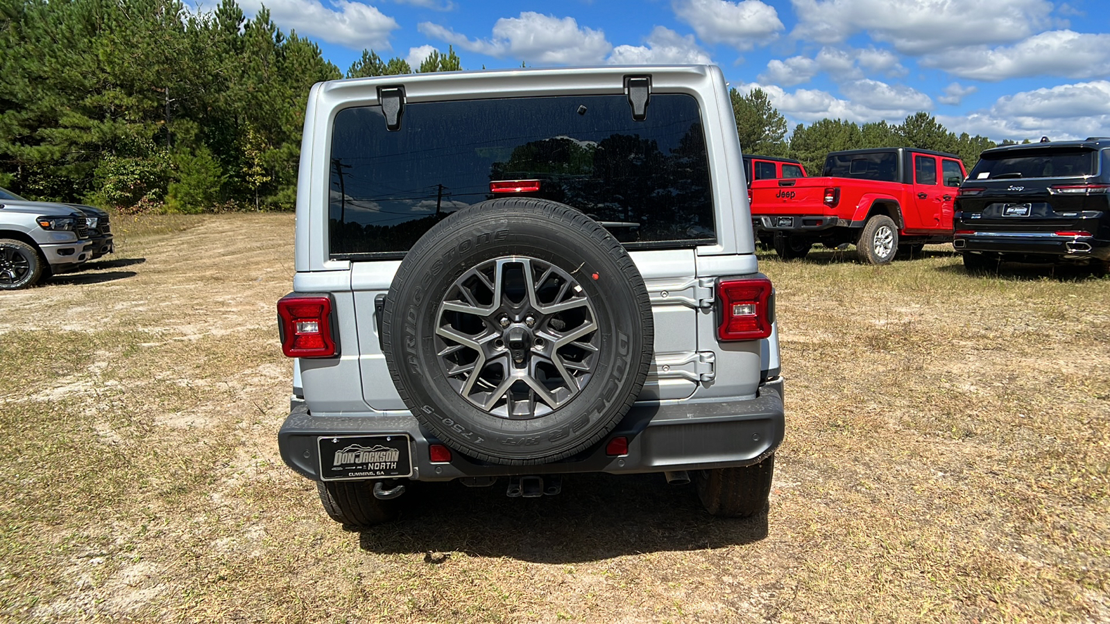 2024 Jeep Wrangler Sahara 6