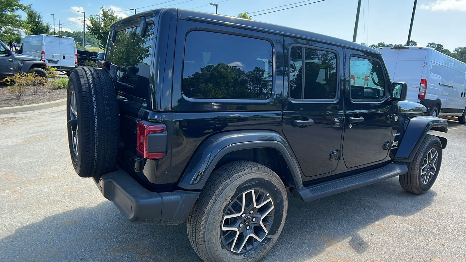 2024 Jeep Wrangler Sahara 5