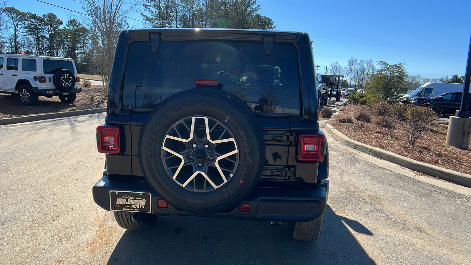 2024 Jeep Wrangler Sahara 6