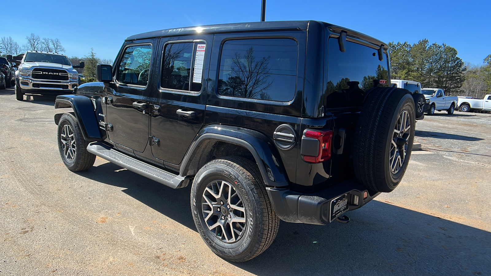 2024 Jeep Wrangler Sahara 7