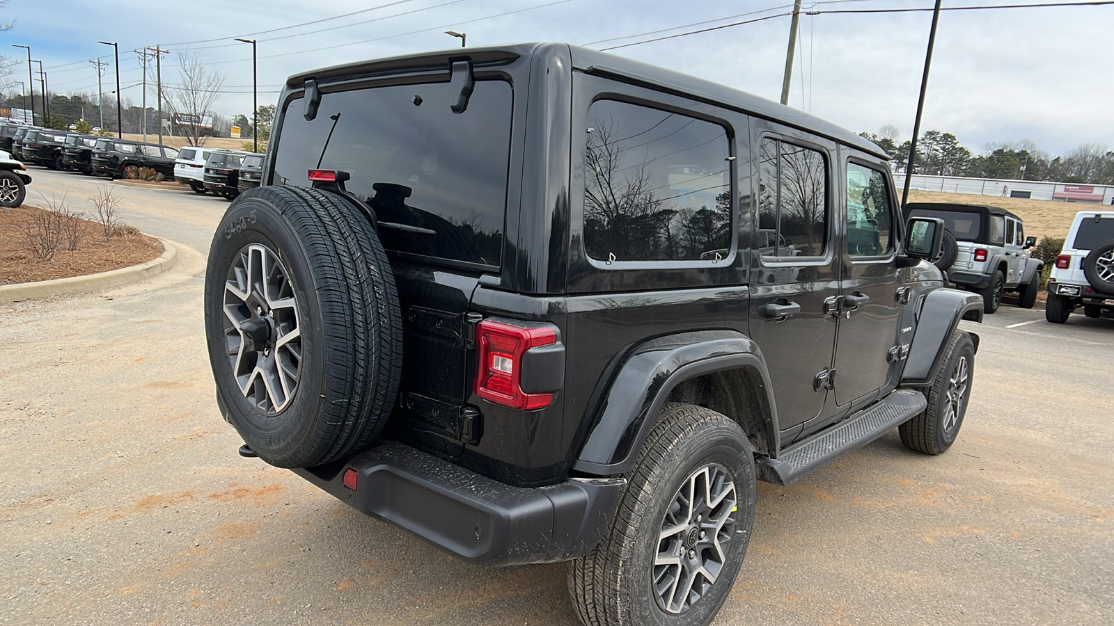 2024 Jeep Wrangler Sahara 5