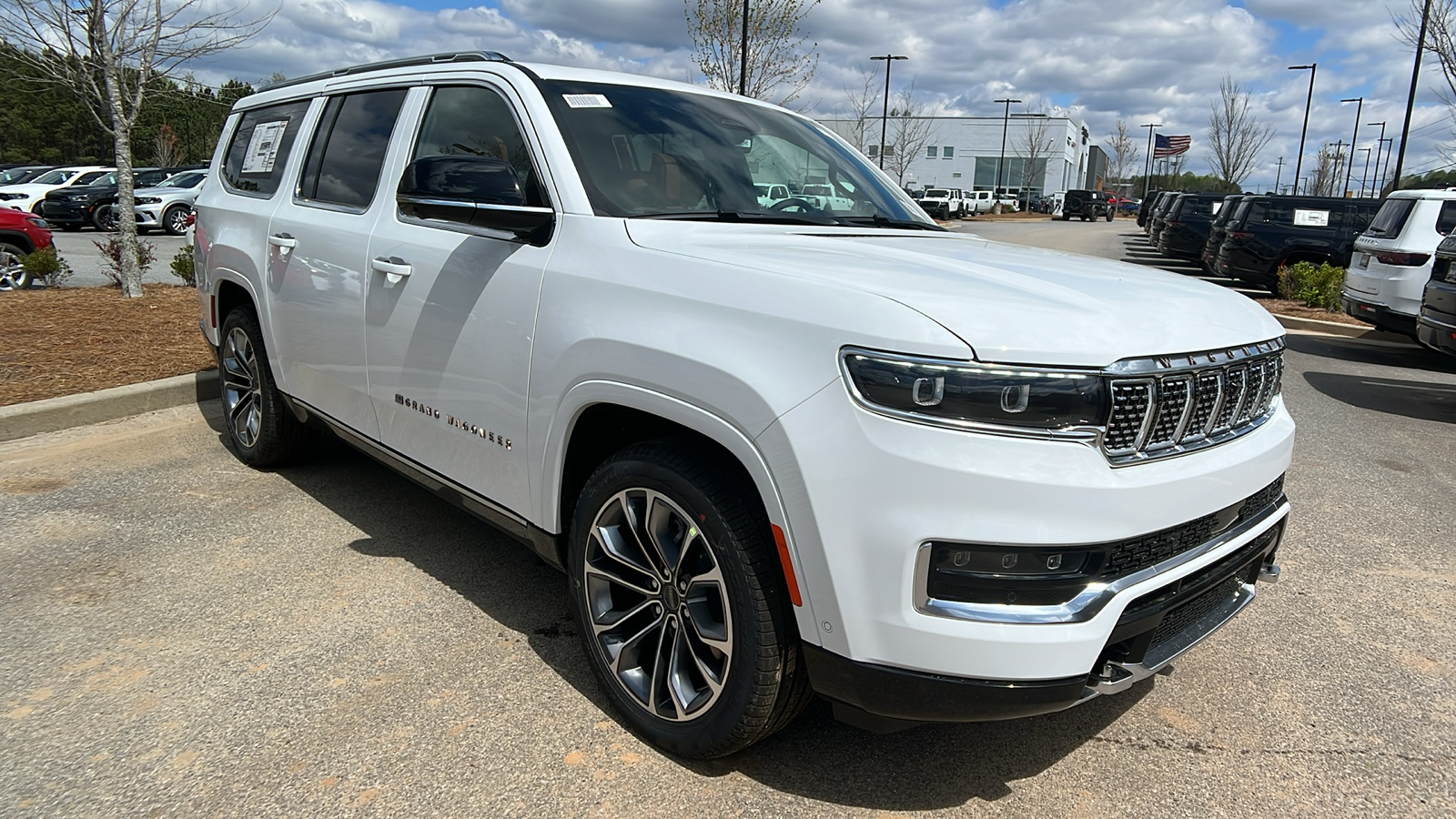 2024 Jeep Grand Wagoneer L Series III 3