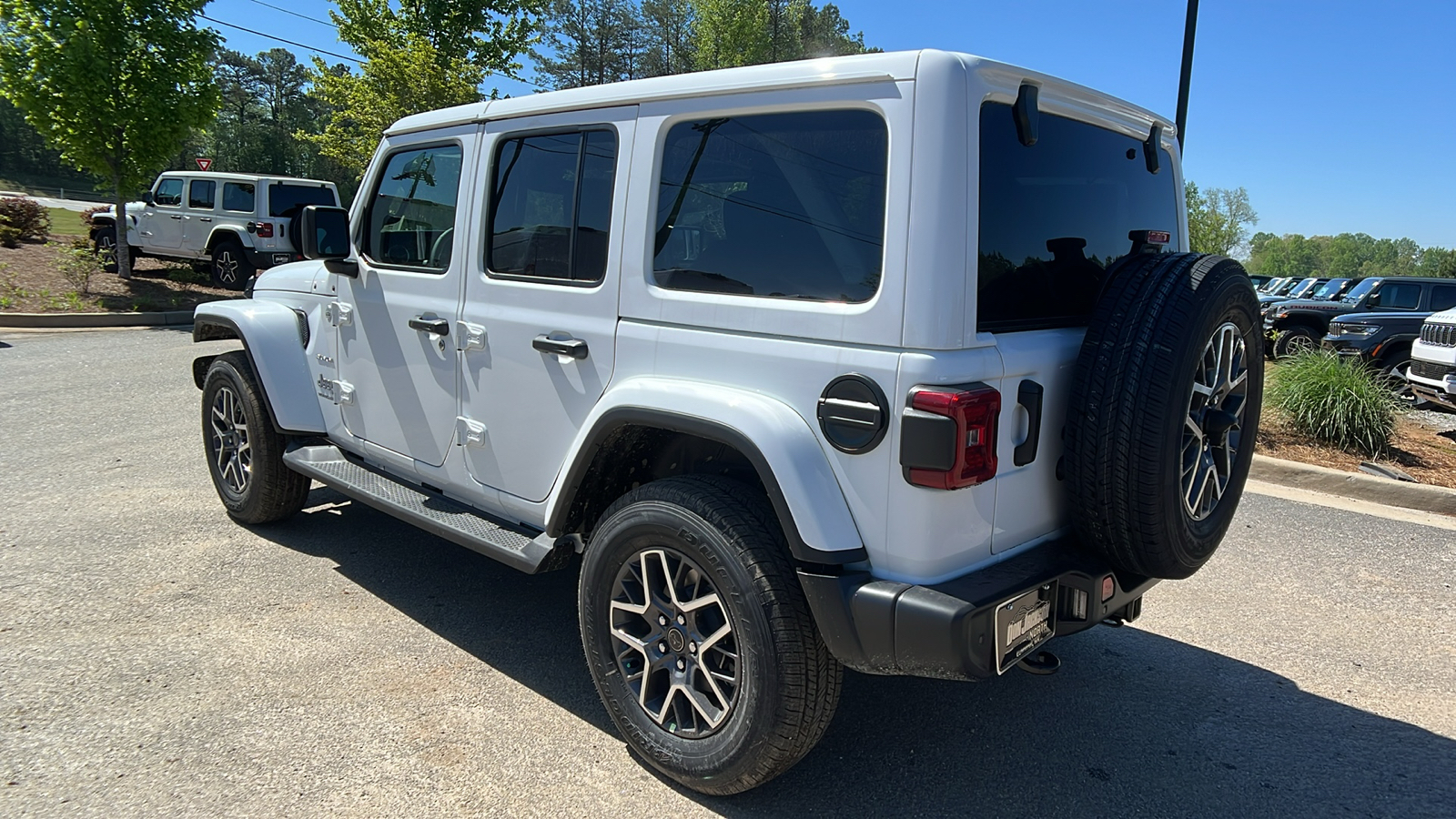 2024 Jeep Wrangler Sahara 7