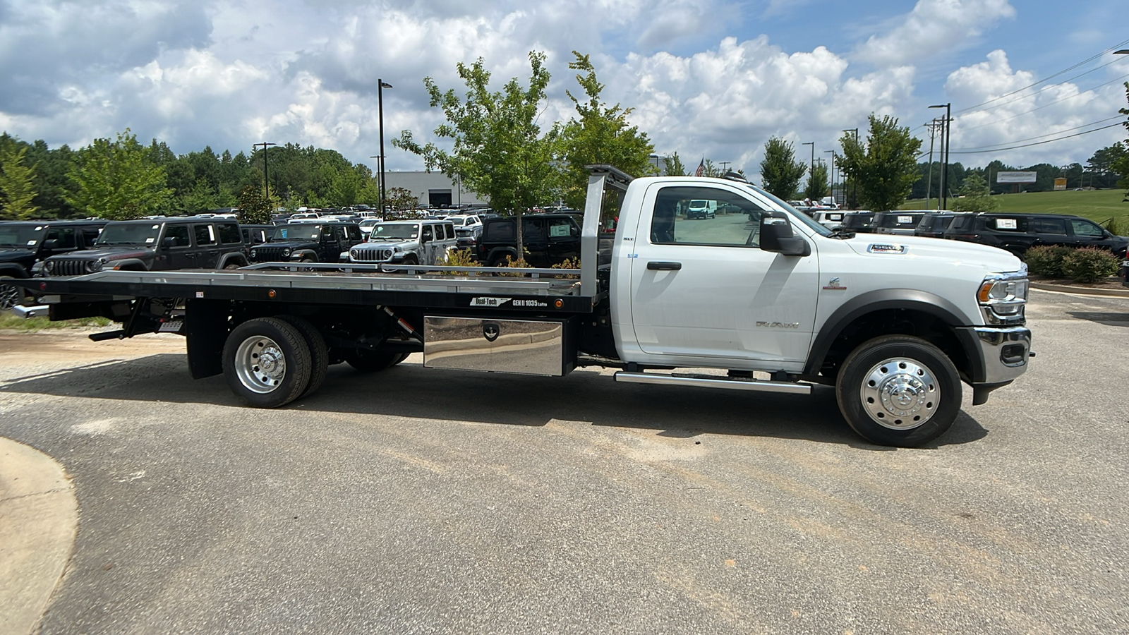 2024 Ram 5500 Chassis Cab SLT 4