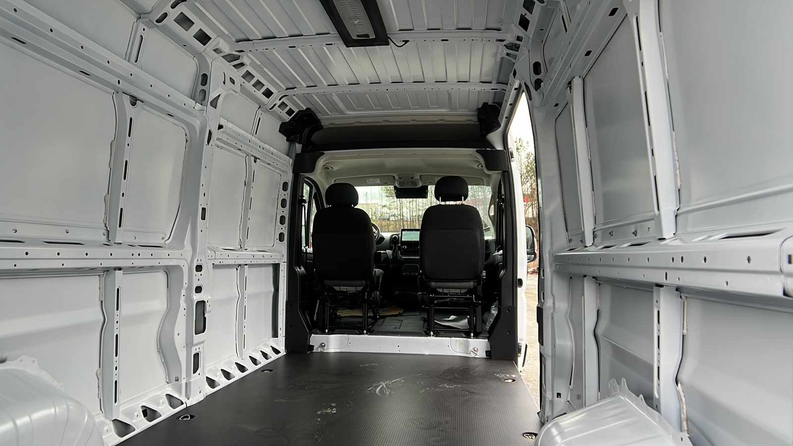 2024 Ram ProMaster Cargo Van Tradesman 9