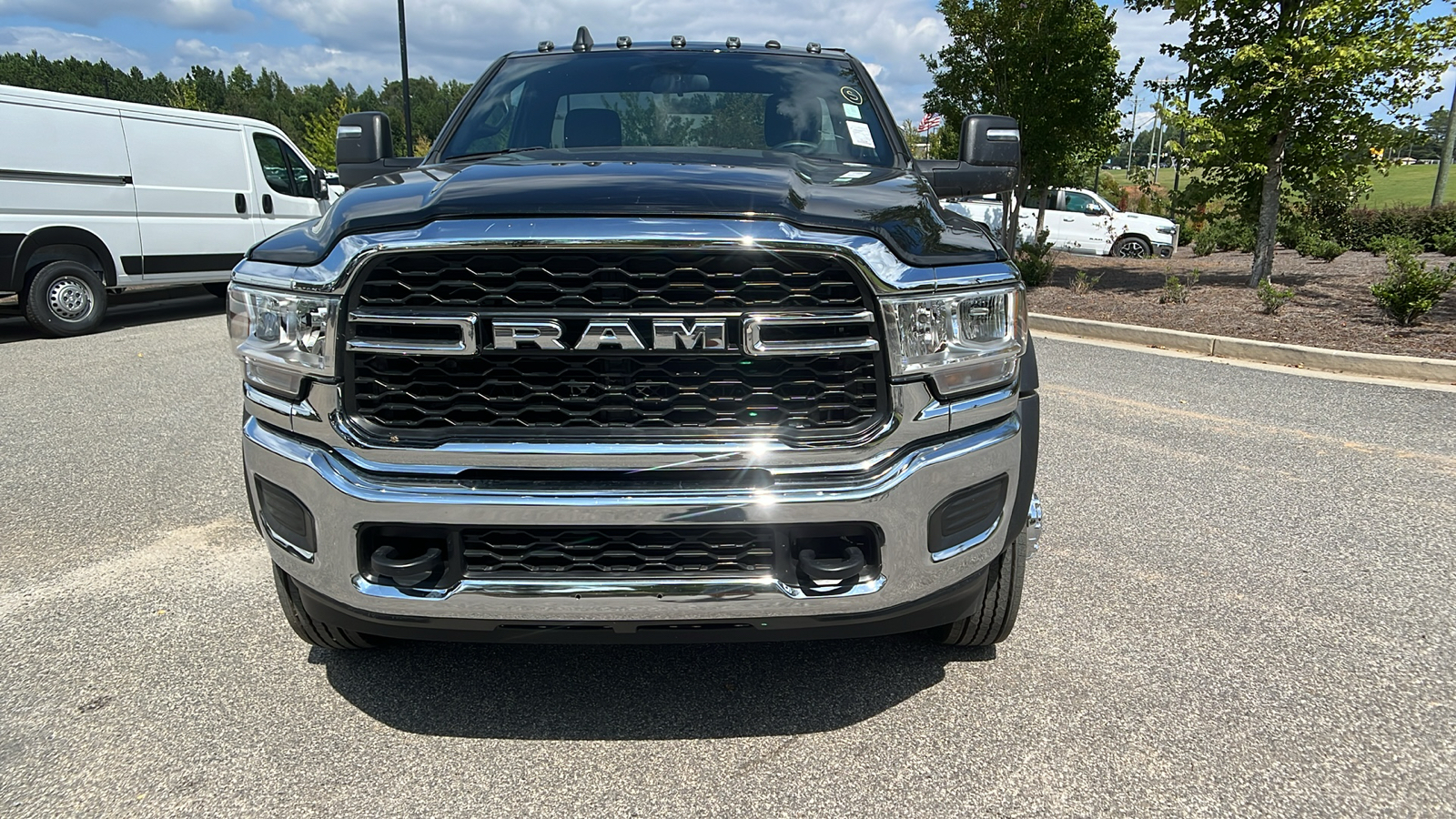 2024 Ram 5500 Chassis Cab Tradesman 2