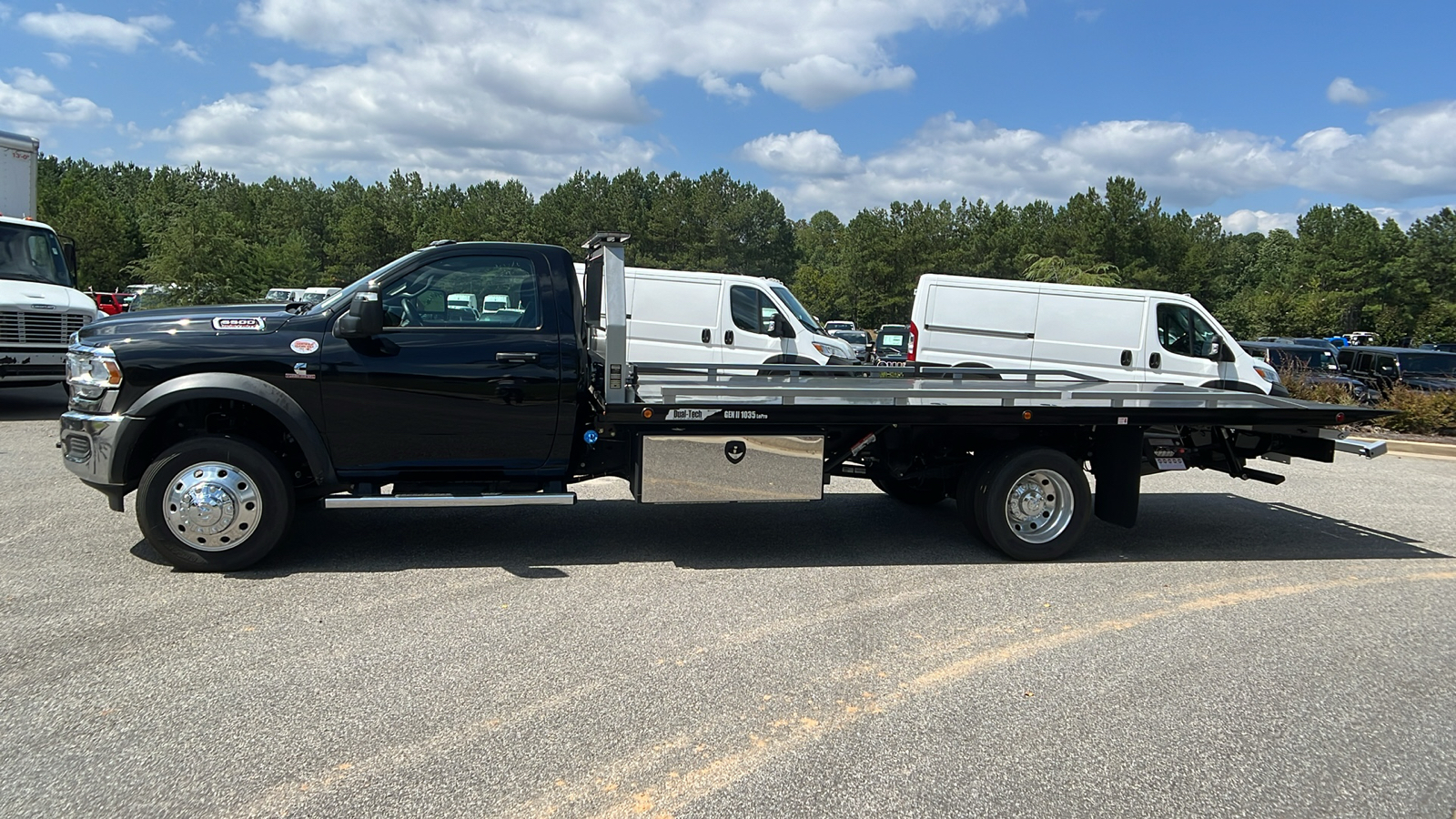 2024 Ram 5500 Chassis Cab Tradesman 8