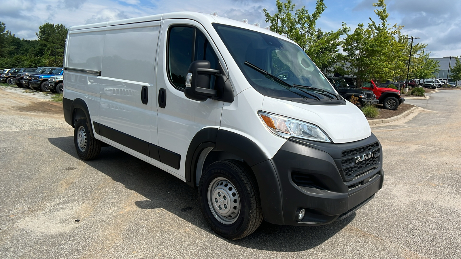 2024 Ram ProMaster Cargo Van Tradesman 3