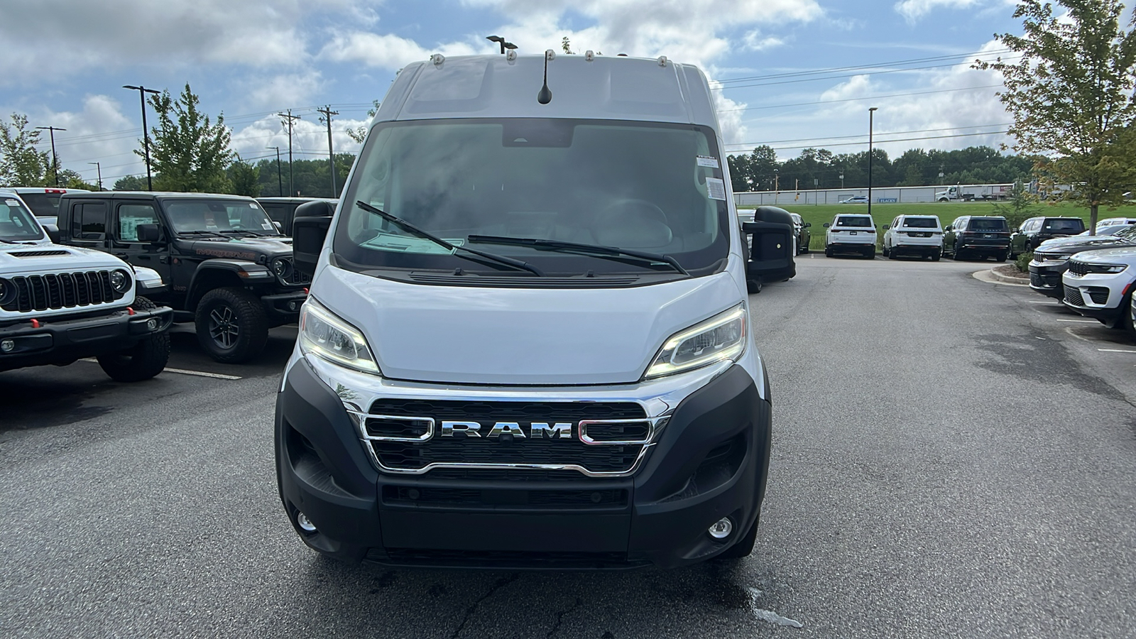 2024 Ram ProMaster Cargo Van SLT 2