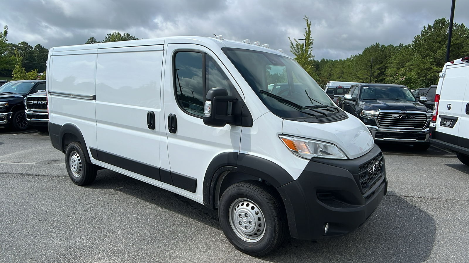 2024 Ram ProMaster Cargo Van Tradesman 3