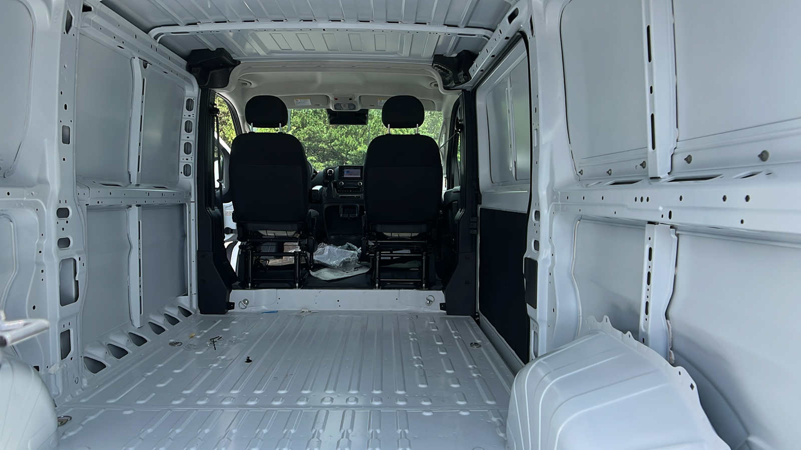 2024 Ram ProMaster Cargo Van Tradesman 9