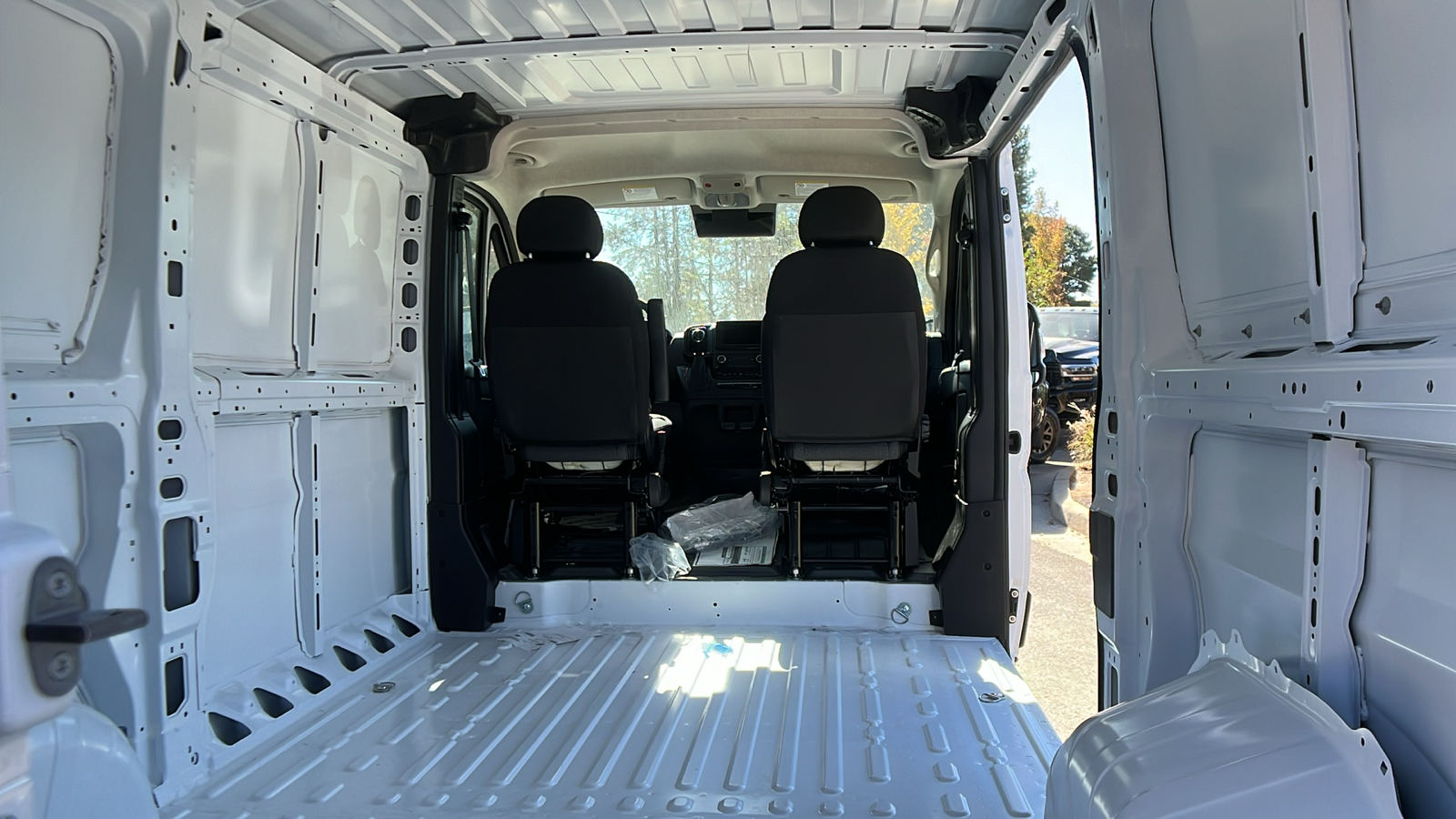 2024 Ram ProMaster Cargo Van Tradesman 10