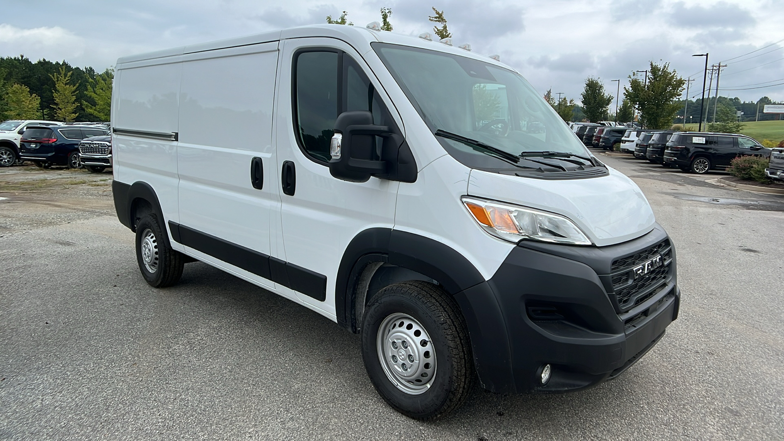 2024 Ram ProMaster Cargo Van Tradesman 3