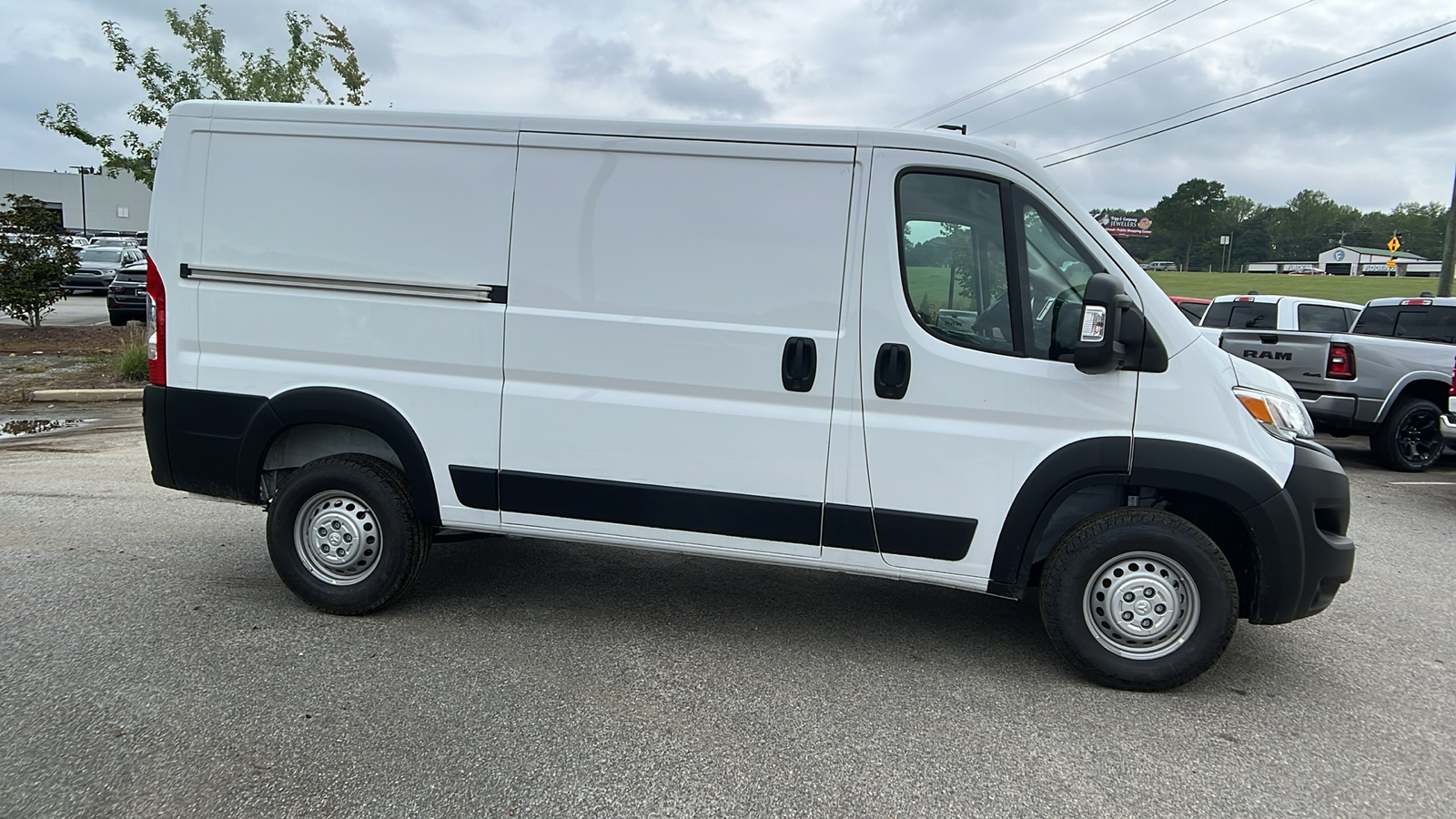 2024 Ram ProMaster Cargo Van Tradesman 4