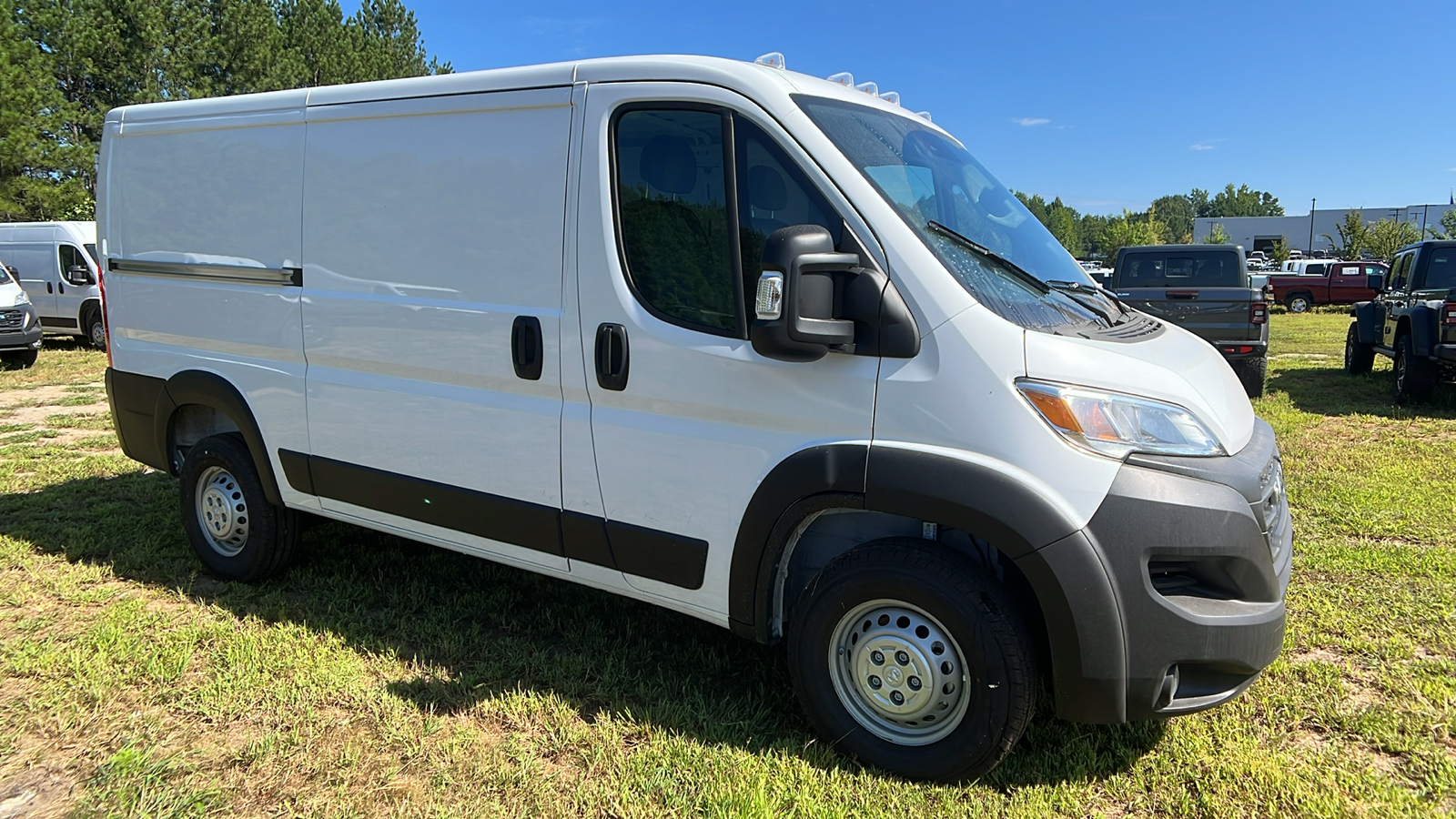 2024 Ram ProMaster Cargo Van Tradesman 3