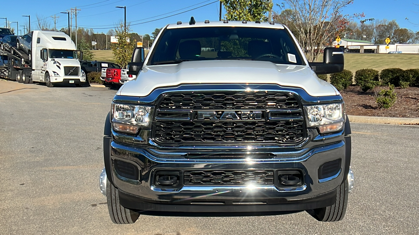 2024 Ram 5500 Chassis Cab Tradesman 2