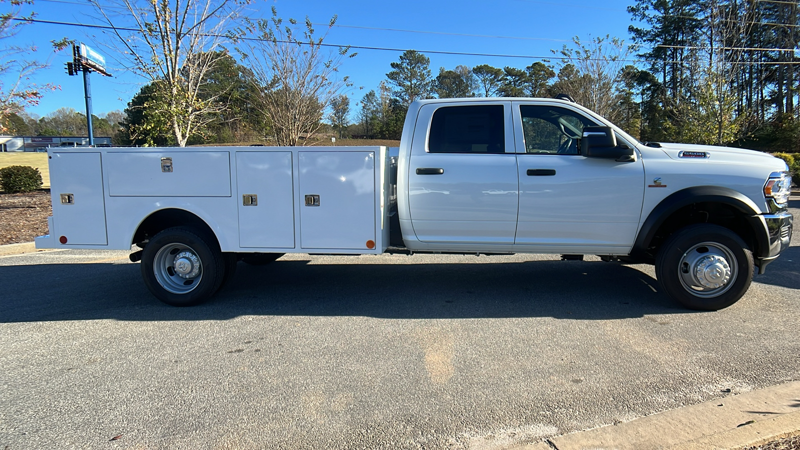 2024 Ram 5500 Chassis Cab Tradesman 4