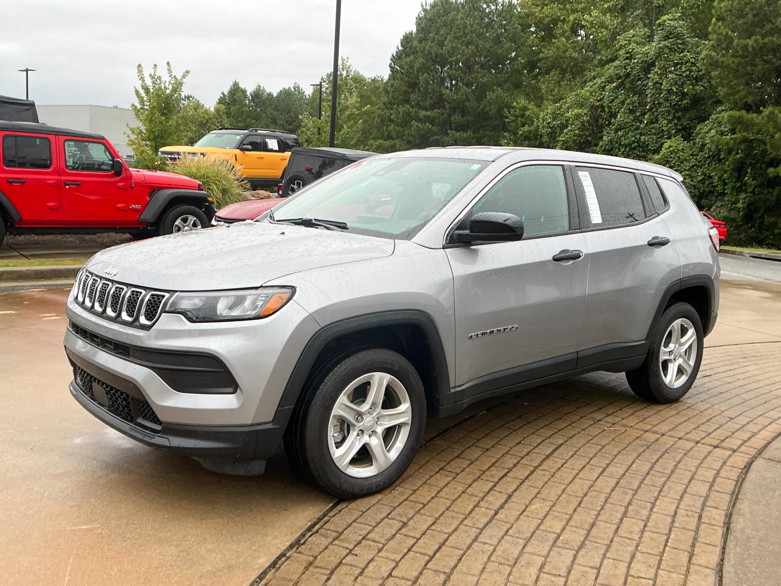 2023 Jeep Compass Sport 1