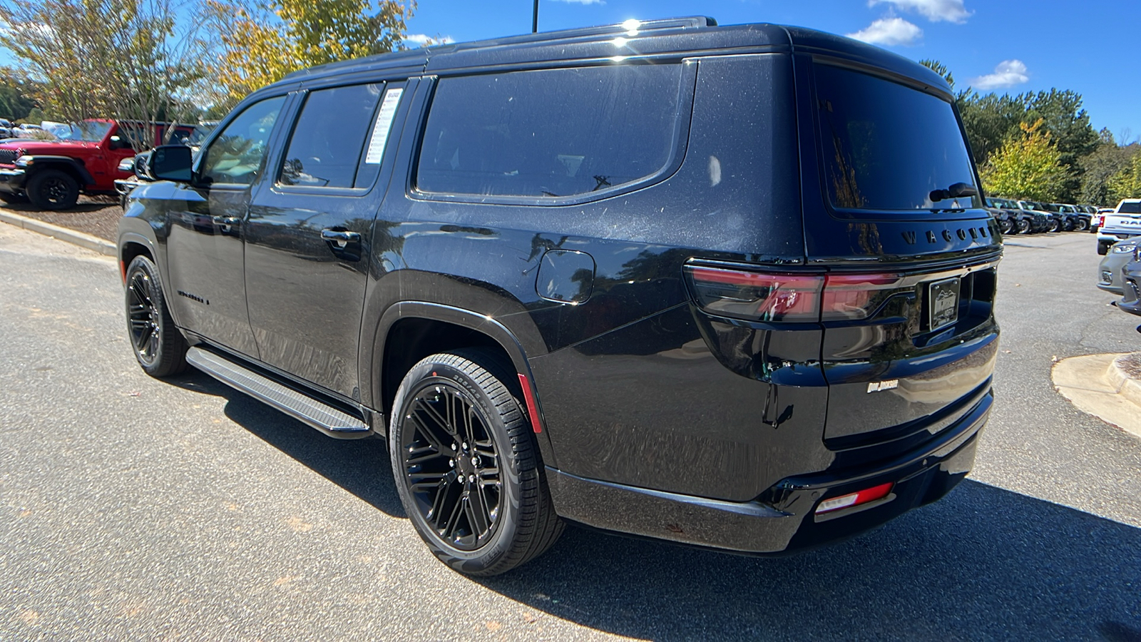 2024 Jeep Wagoneer L Series II Carbide 7