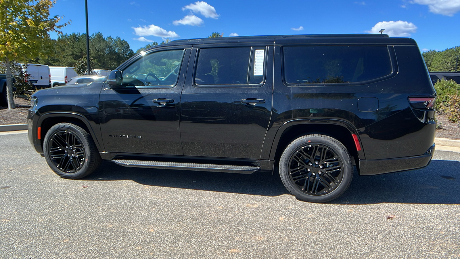 2024 Jeep Wagoneer L Series II Carbide 8