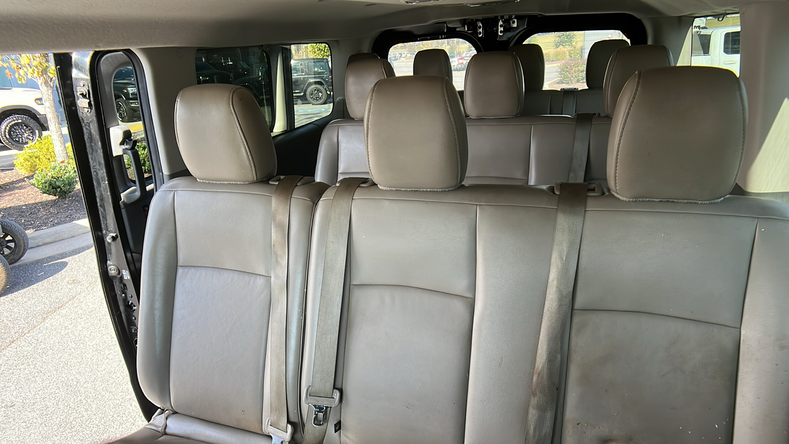 2020 Nissan NV Passenger NV3500 HD SL 13