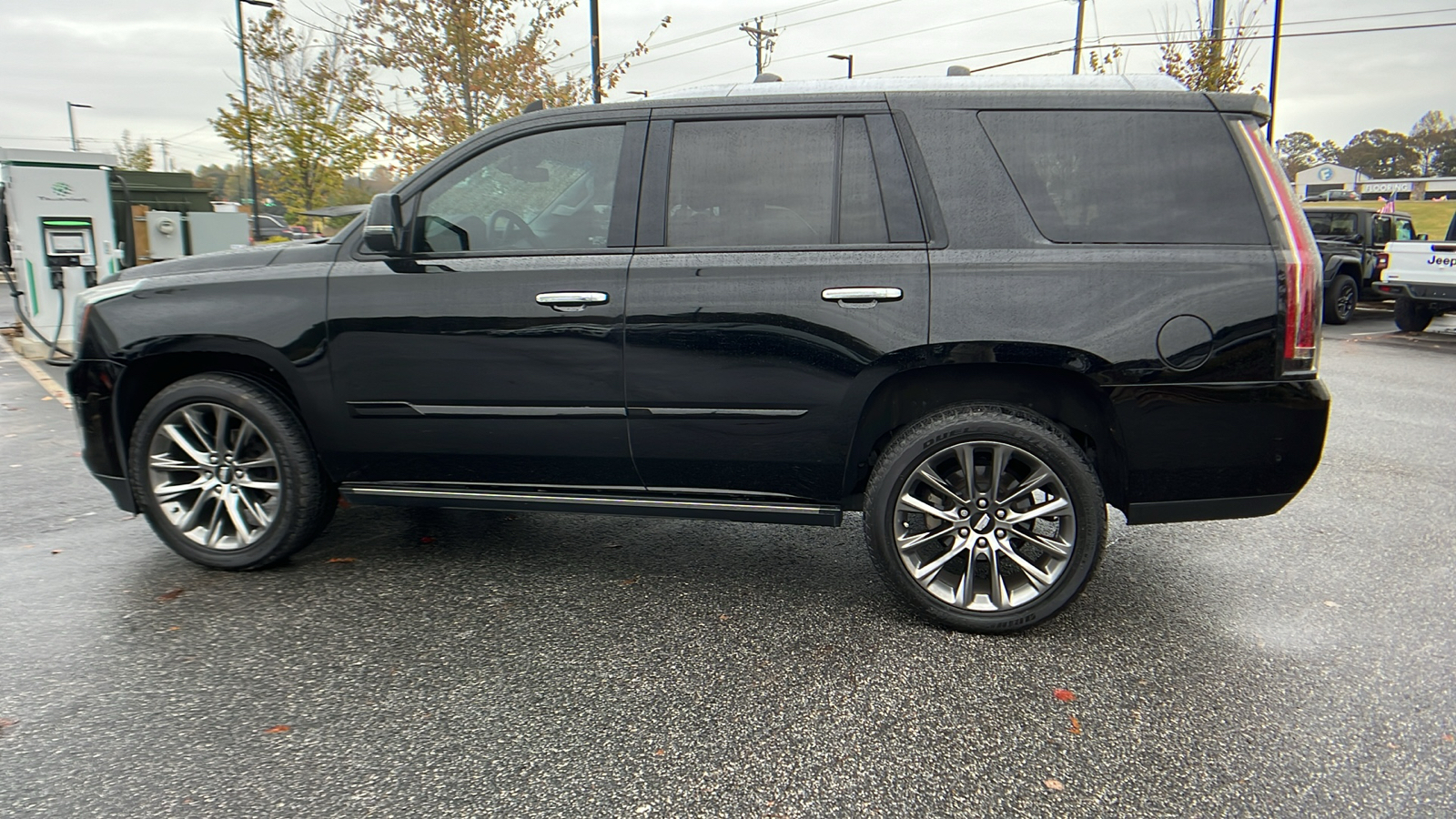 2020 Cadillac Escalade Premium Luxury 8