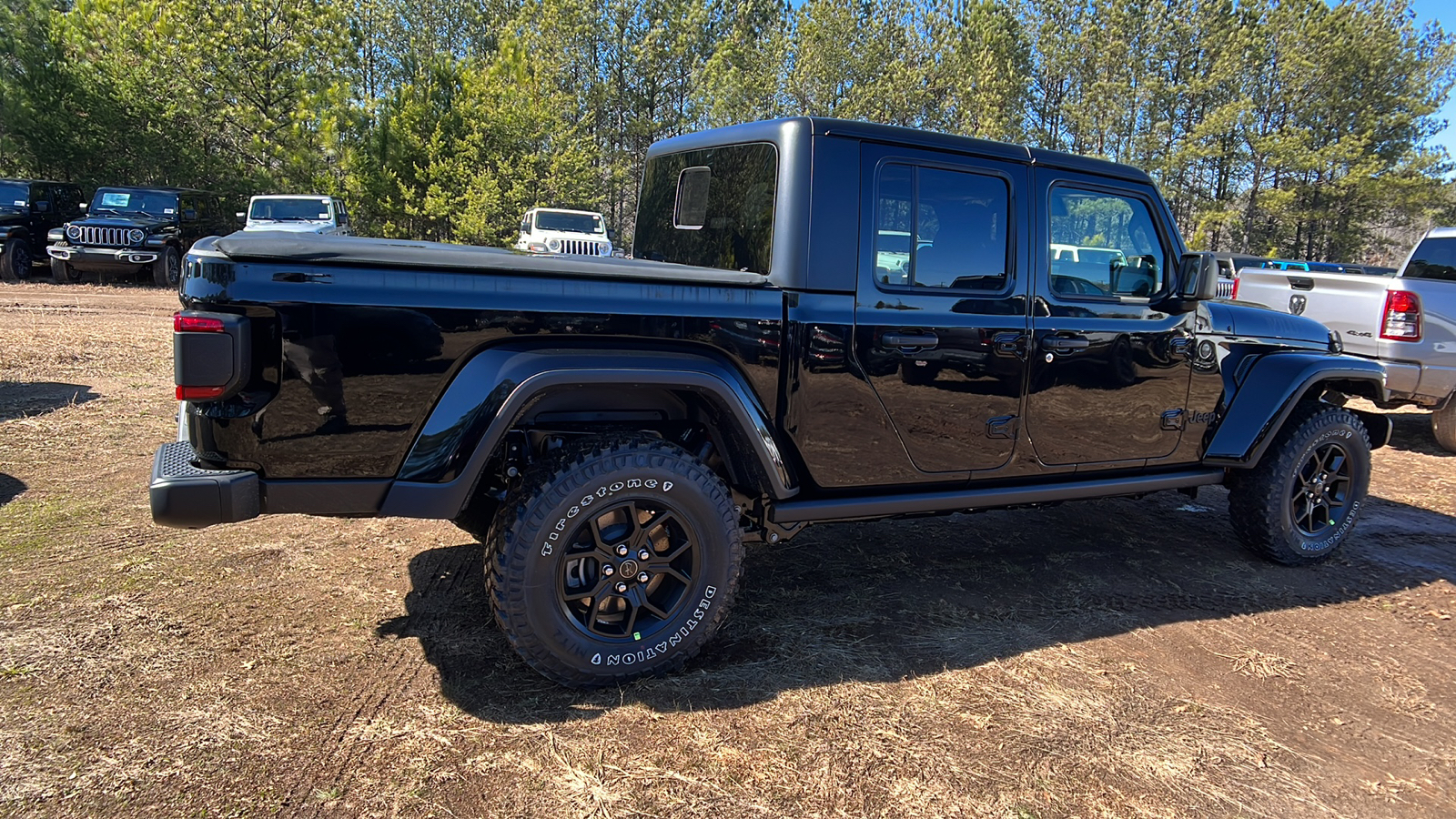 2024 Jeep Gladiator Willys 5