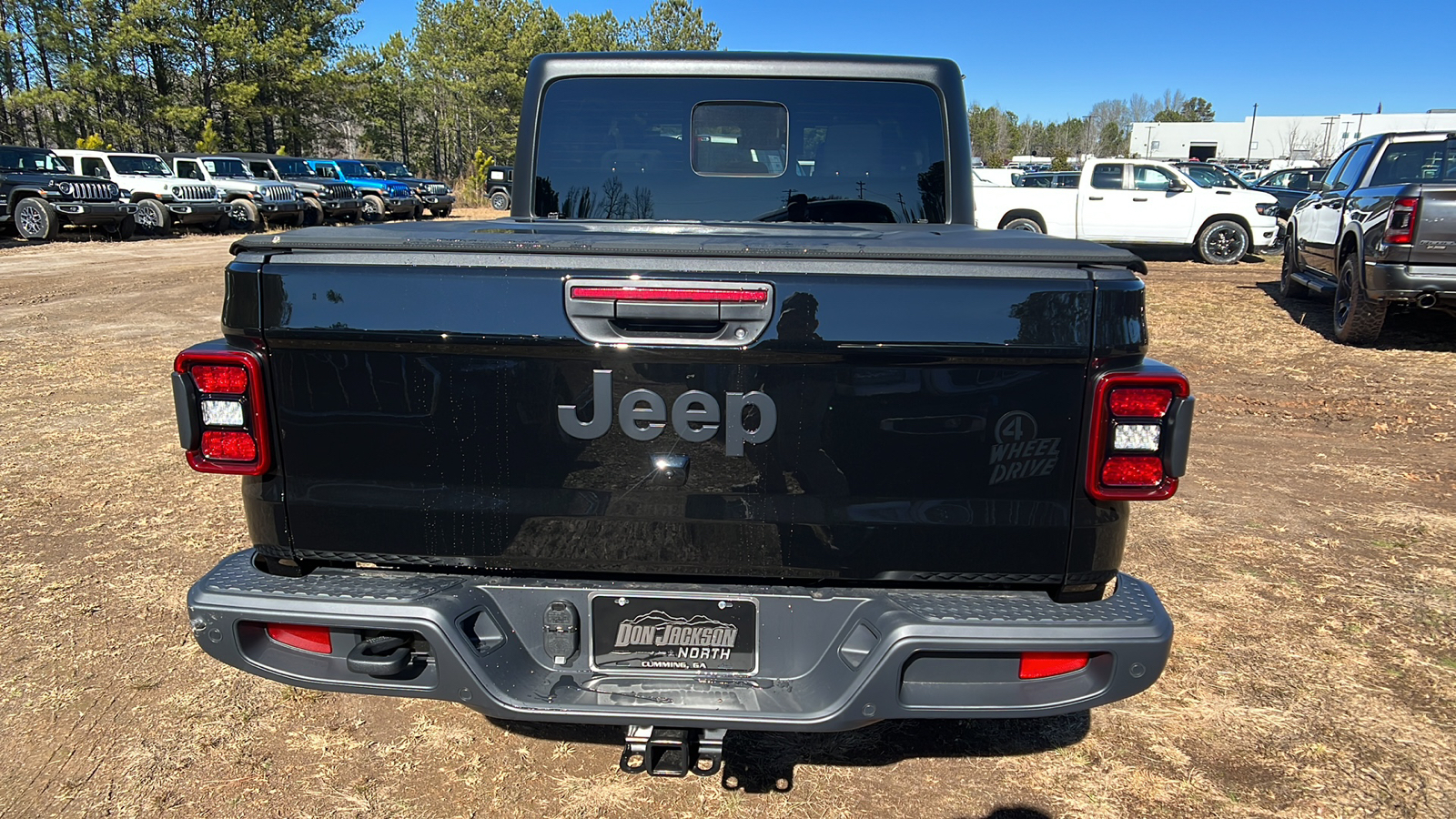 2024 Jeep Gladiator Willys 6