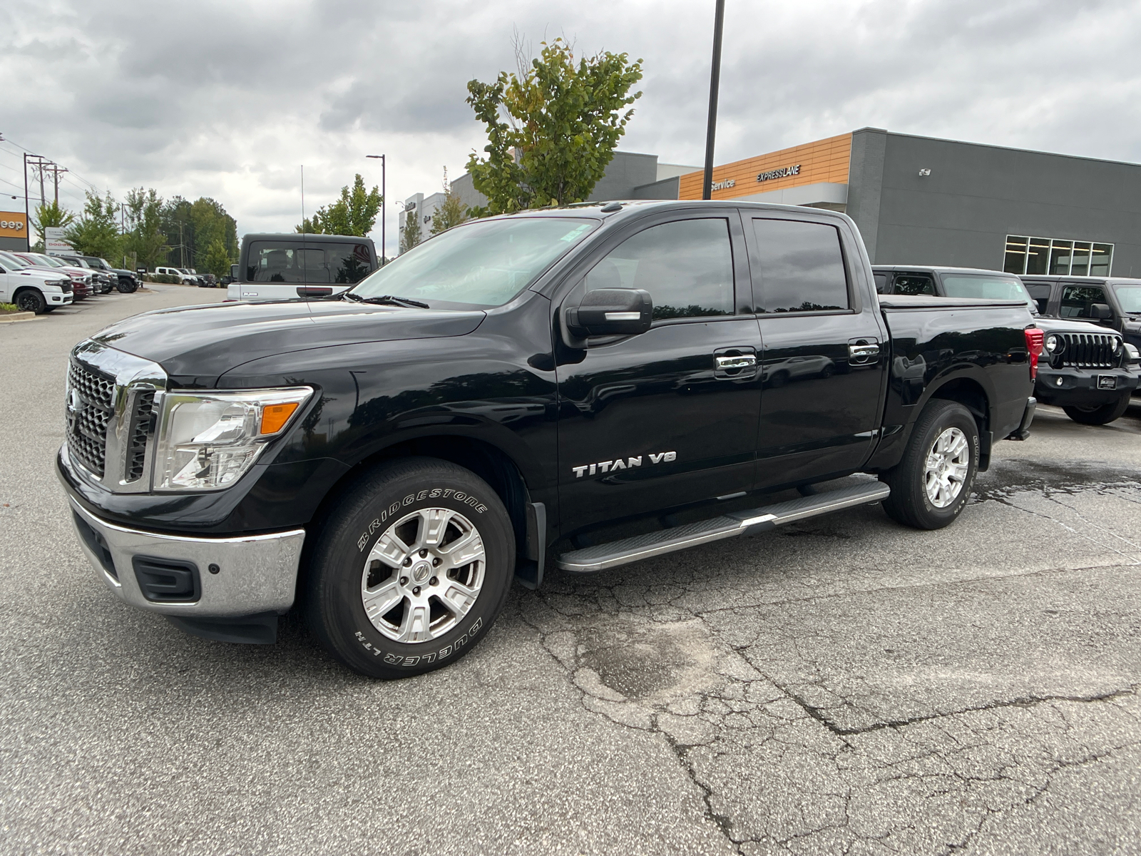 2018 Nissan Titan SV 1