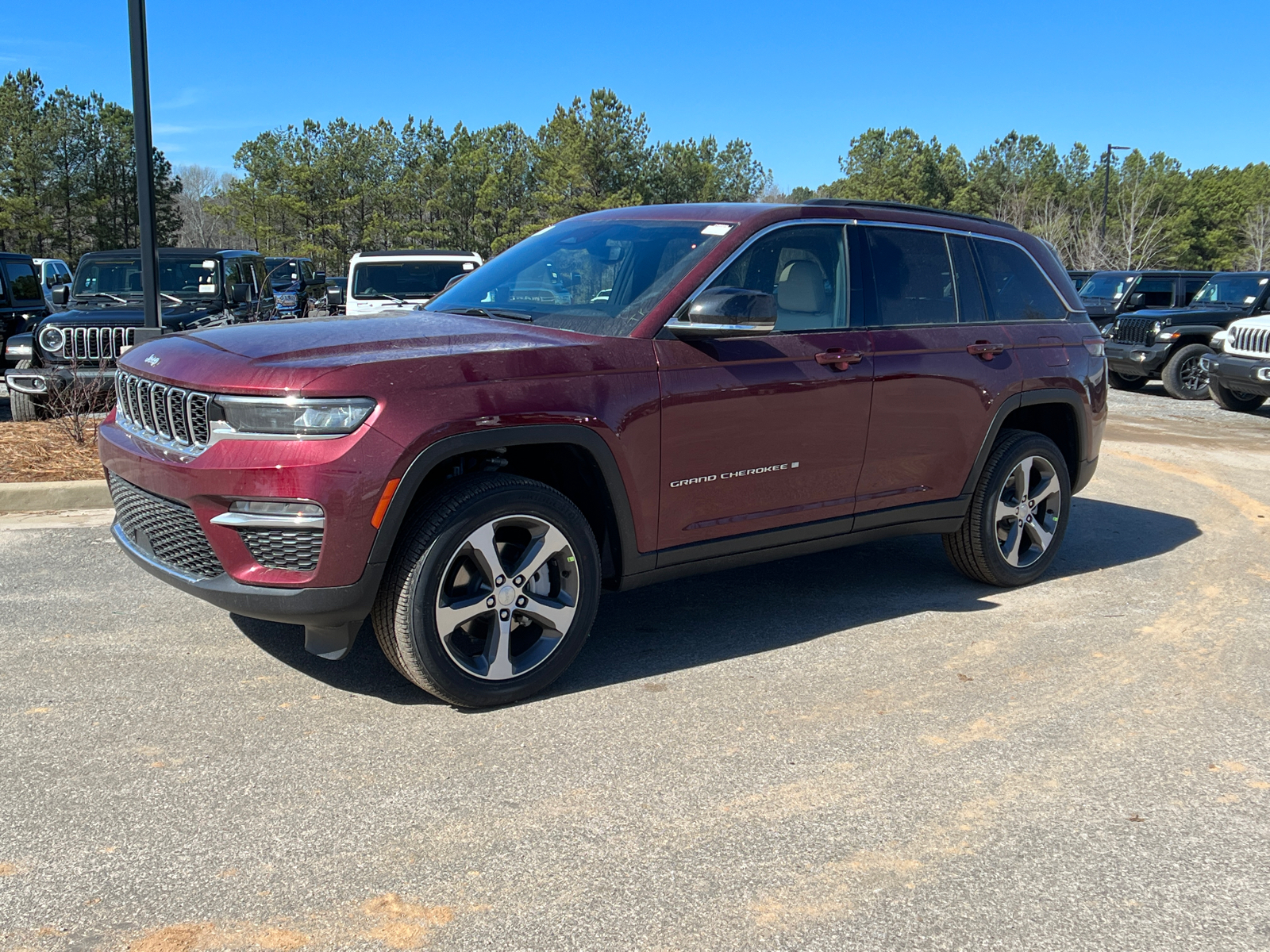 2024 Jeep Grand Cherokee Limited 1