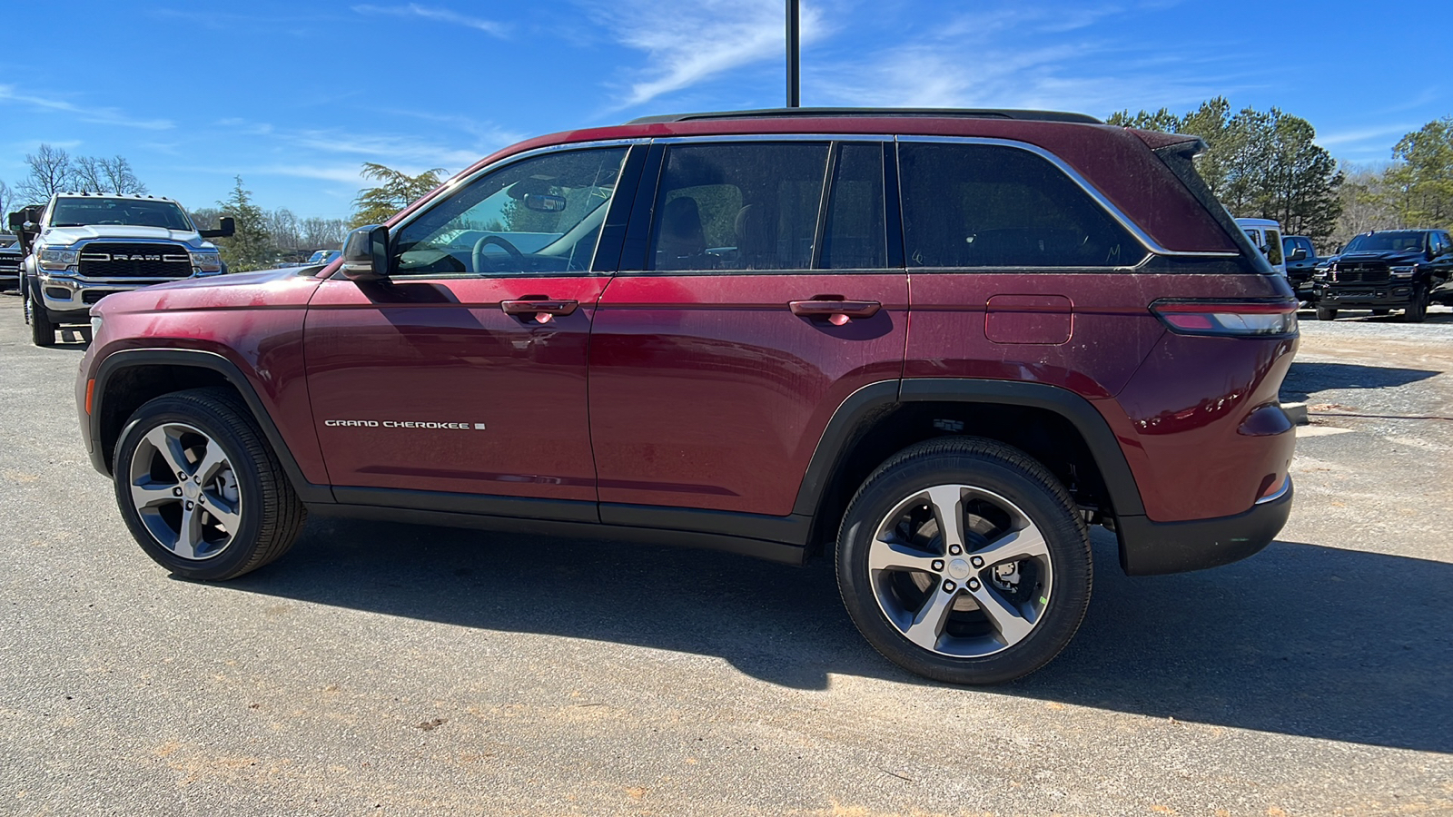 2024 Jeep Grand Cherokee Limited 8