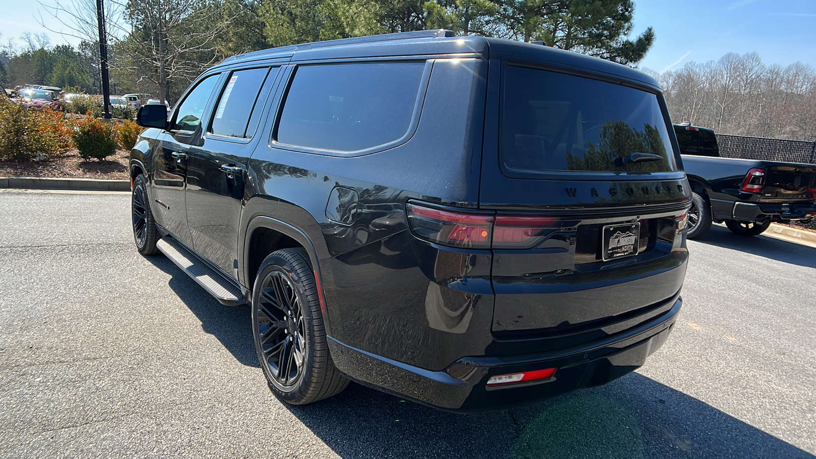 2024 Jeep Wagoneer L Series II Carbide 7